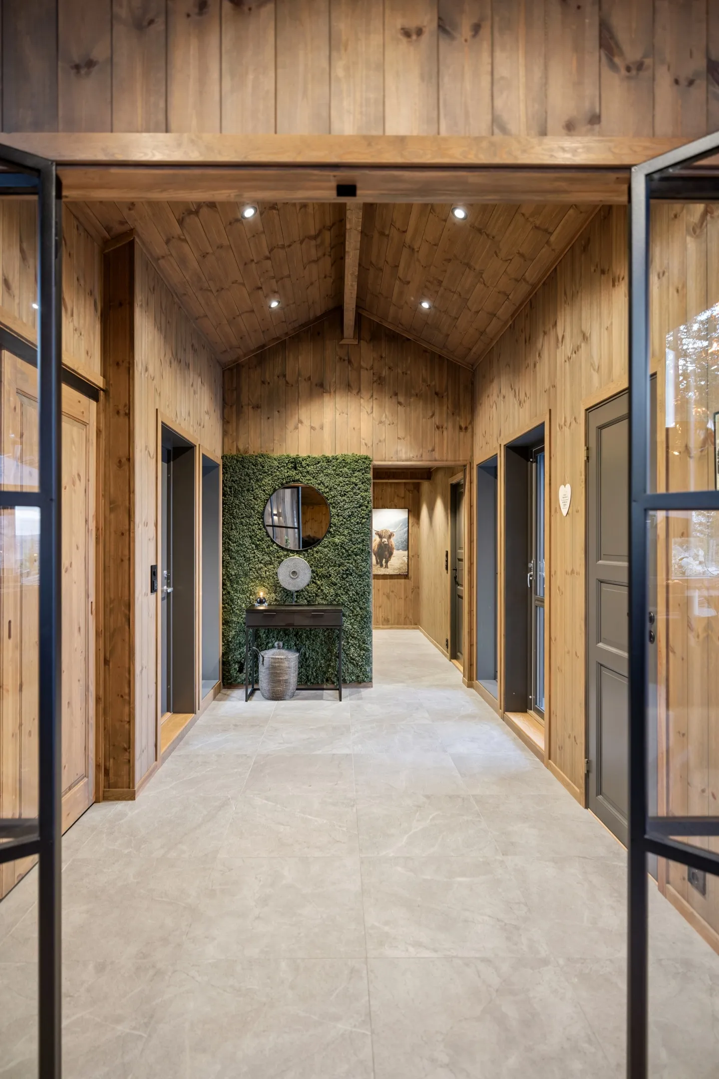 Modern 5-Bedroom Cabin in Birkenåsen with Jacuzzi, Sauna, and Large Garden - View image 12 of 41