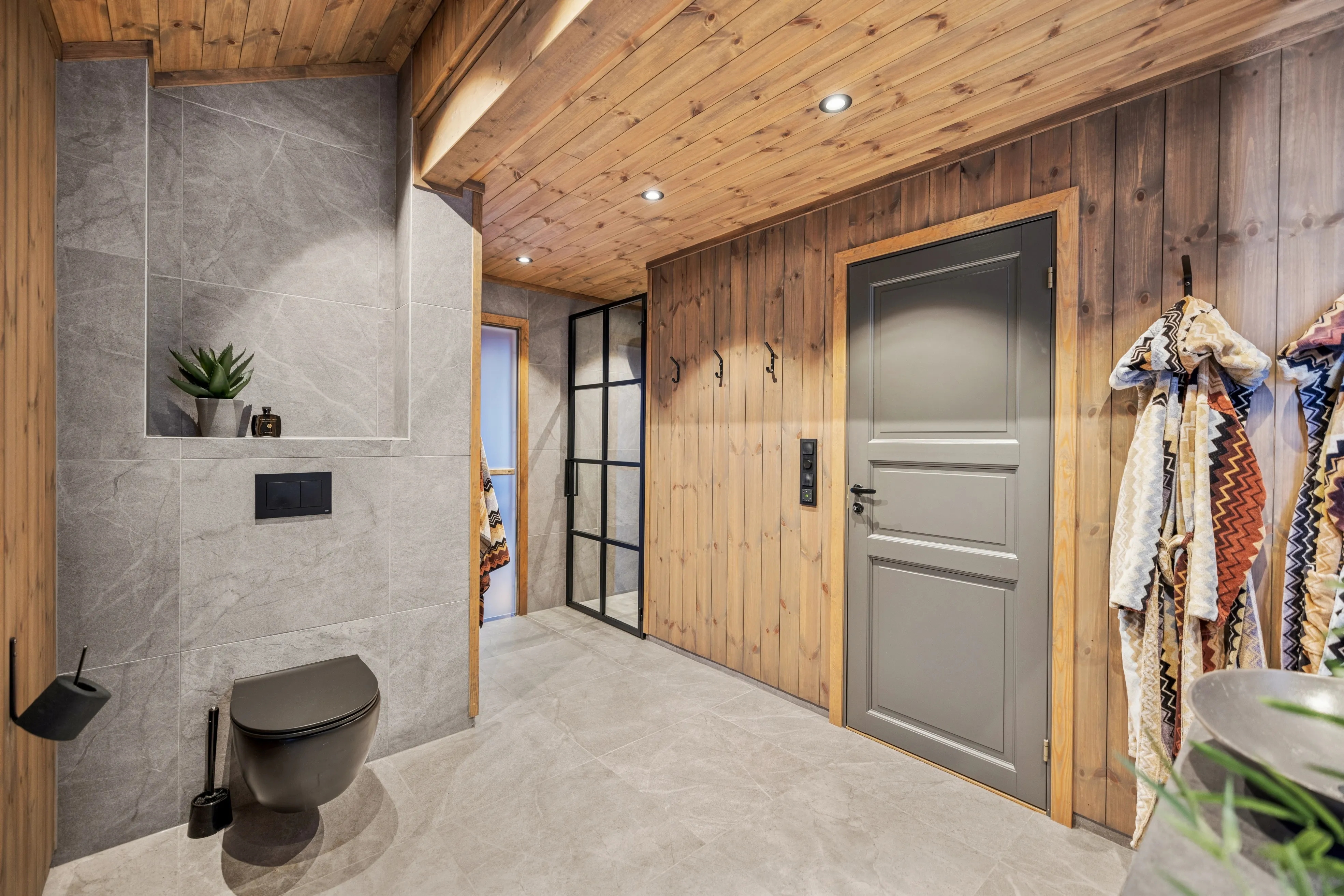 Modern 5-Bedroom Cabin in Birkenåsen with Jacuzzi, Sauna, and Large Garden - View image 18 of 41