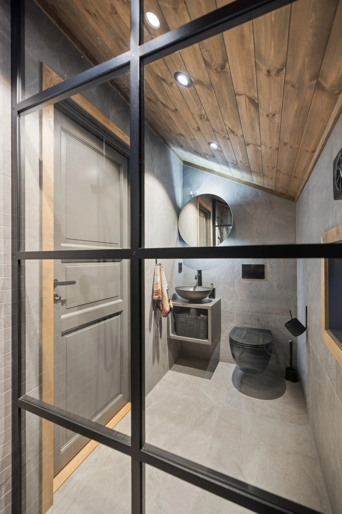 Modern 5-Bedroom Cabin in Birkenåsen with Jacuzzi, Sauna, and Large Garden - View image 26 of 41
