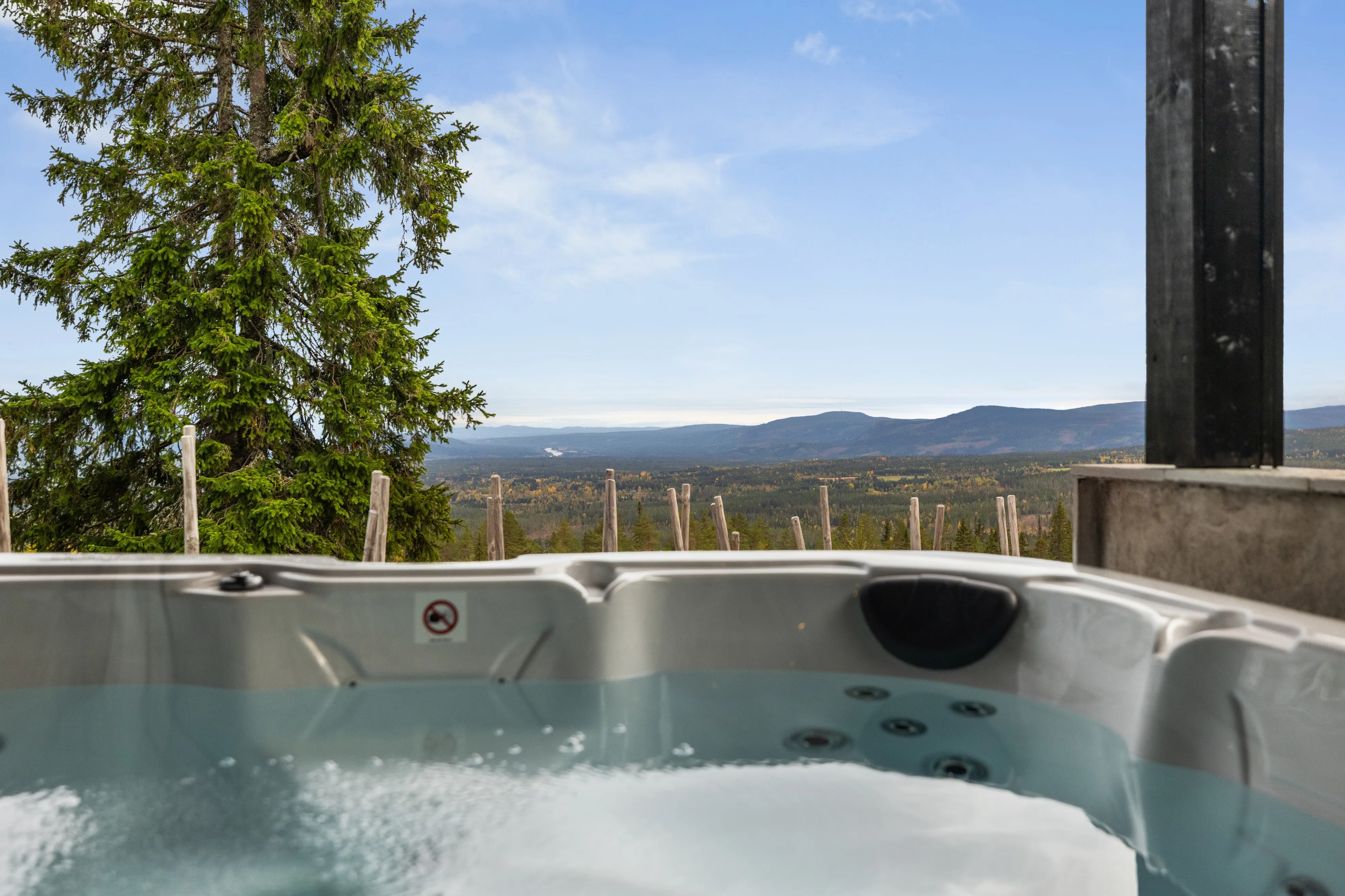 Modern 5-Bedroom Cabin in Birkenåsen with Jacuzzi, Sauna, and Large Garden - View image 31 of 41