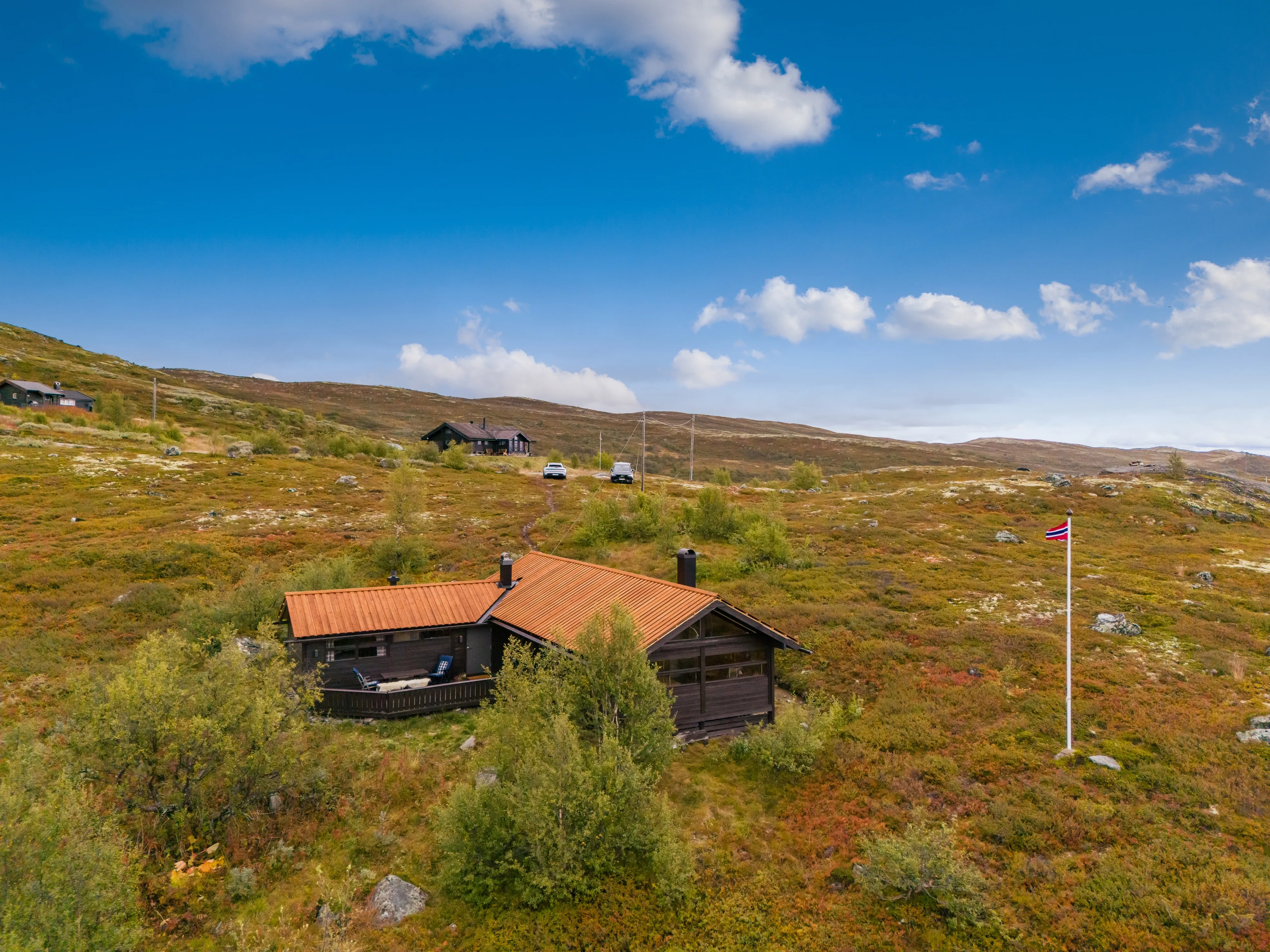 1970s 4-Bedroom Cabin in Norway's Scenic Viken with Expansive Grounds - Image 3
