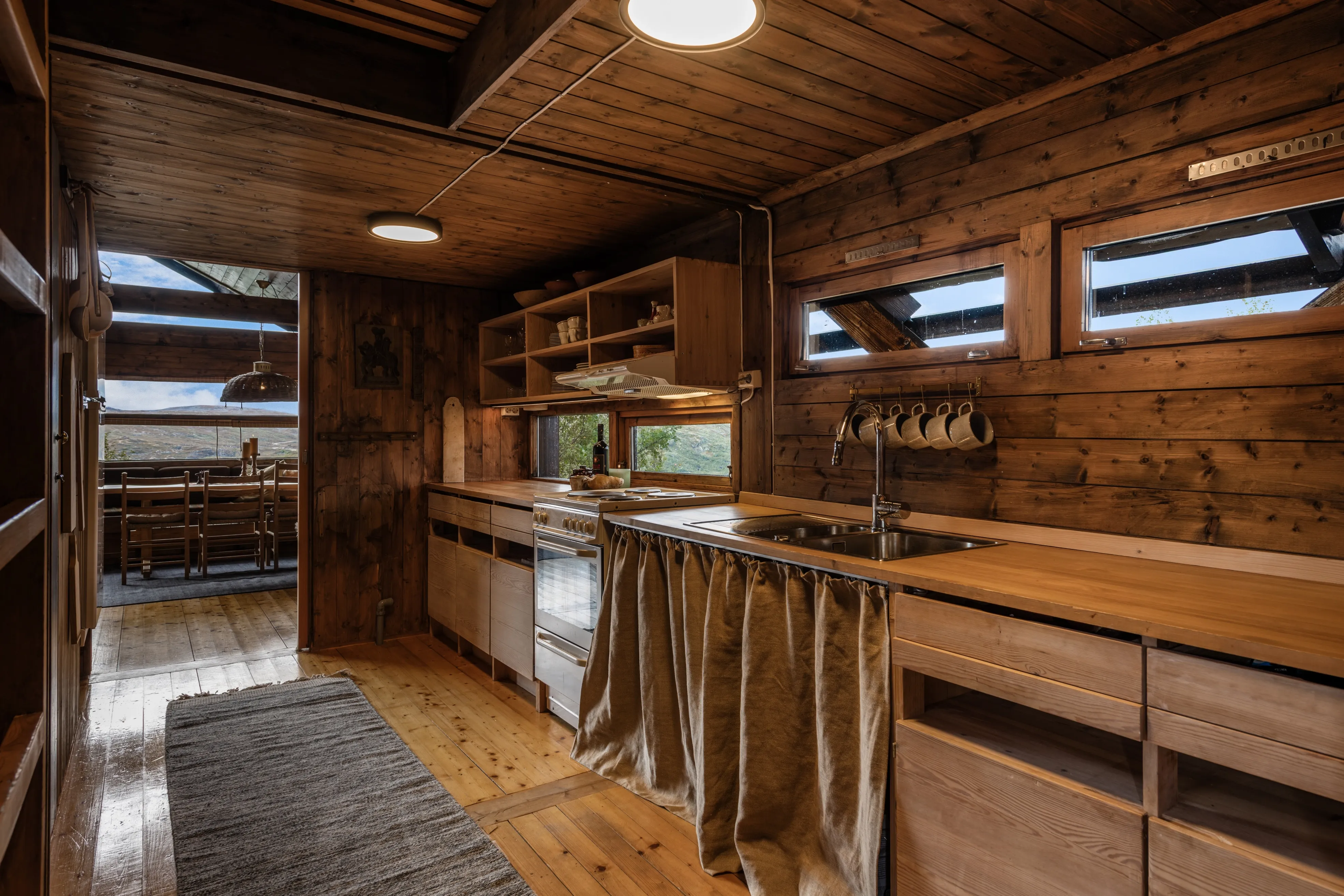 1970s 4-Bedroom Cabin in Norway's Scenic Viken with Expansive Grounds - View image 13 of 49