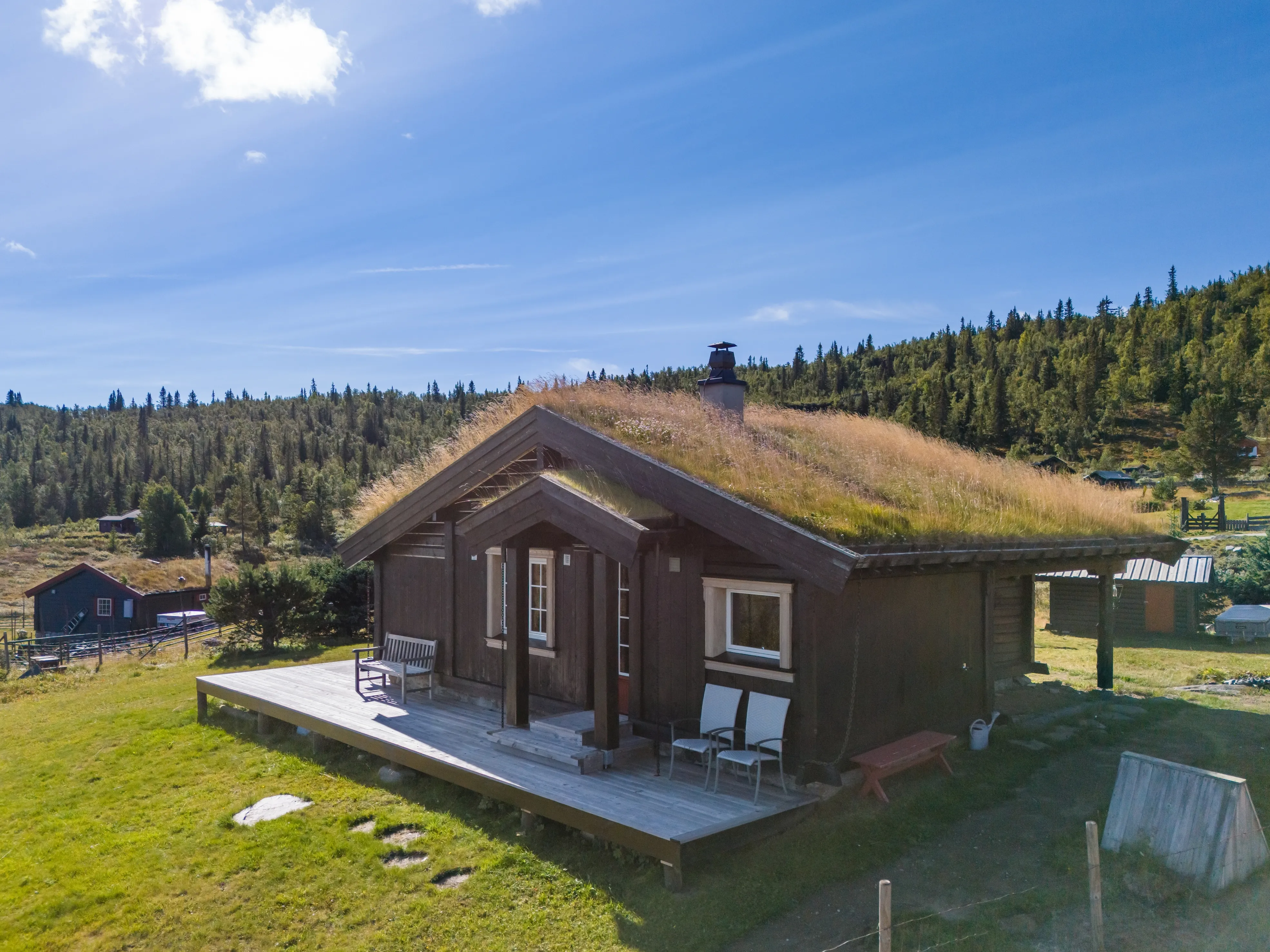 1940s Cabin Retreat with Annex and Garden in Scenic Nesbyen, Norway - View image 10 of 44