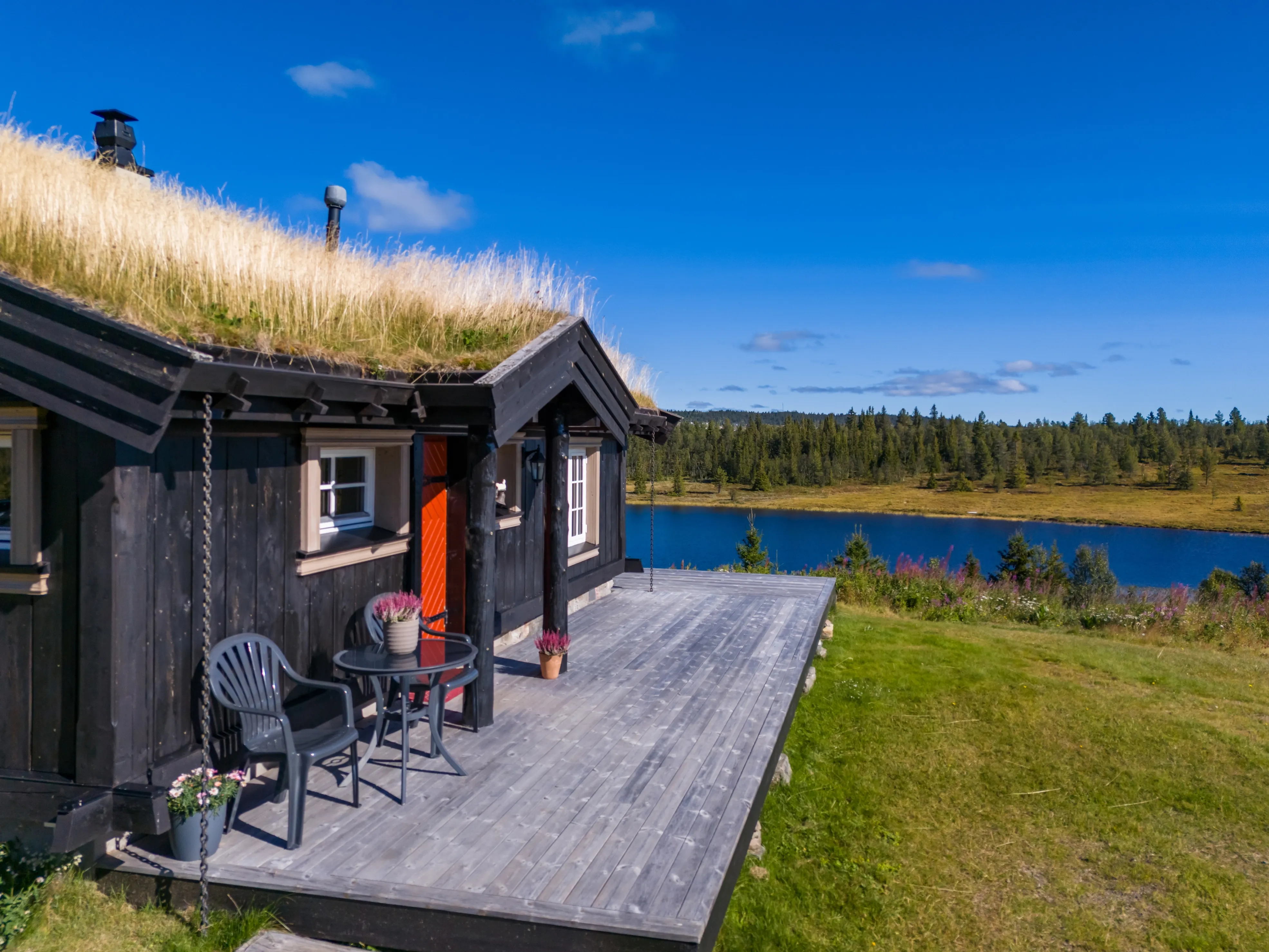 1940s Cabin Retreat with Annex and Garden in Scenic Nesbyen, Norway - View image 11 of 44