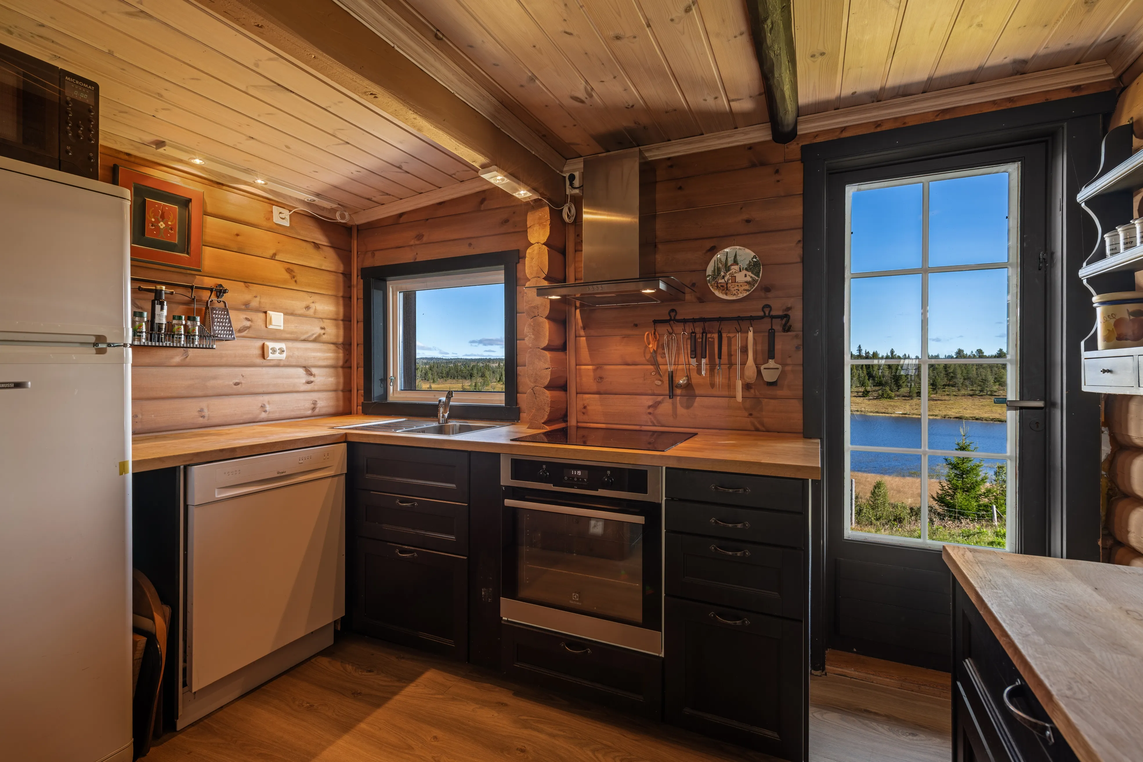 1940s Cabin Retreat with Annex and Garden in Scenic Nesbyen, Norway - View image 21 of 44