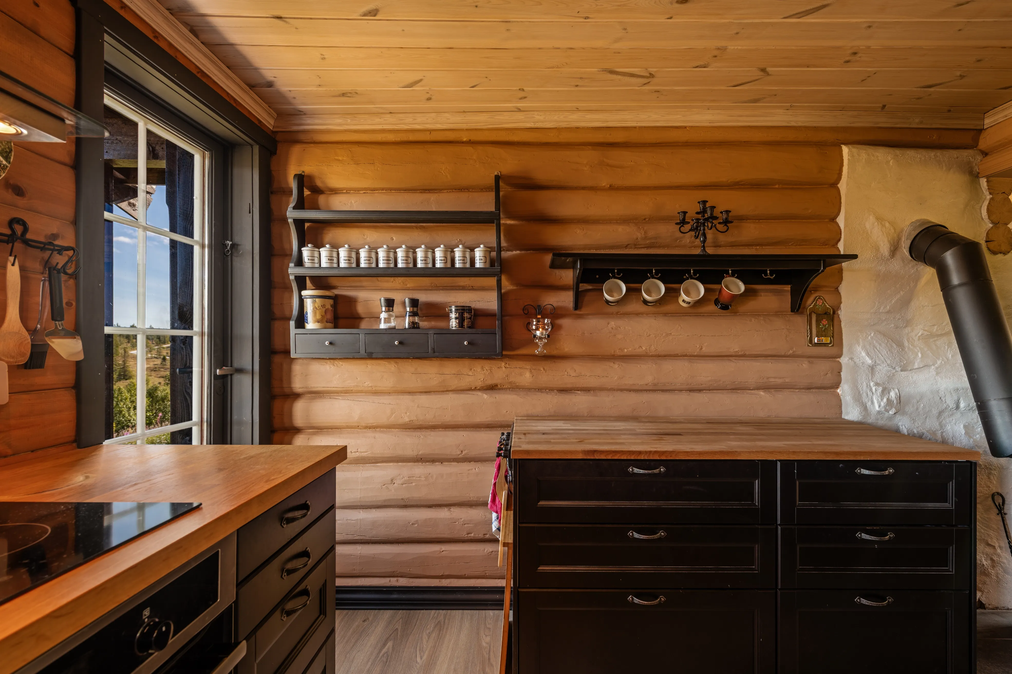 1940s Cabin Retreat with Annex and Garden in Scenic Nesbyen, Norway - View image 22 of 44