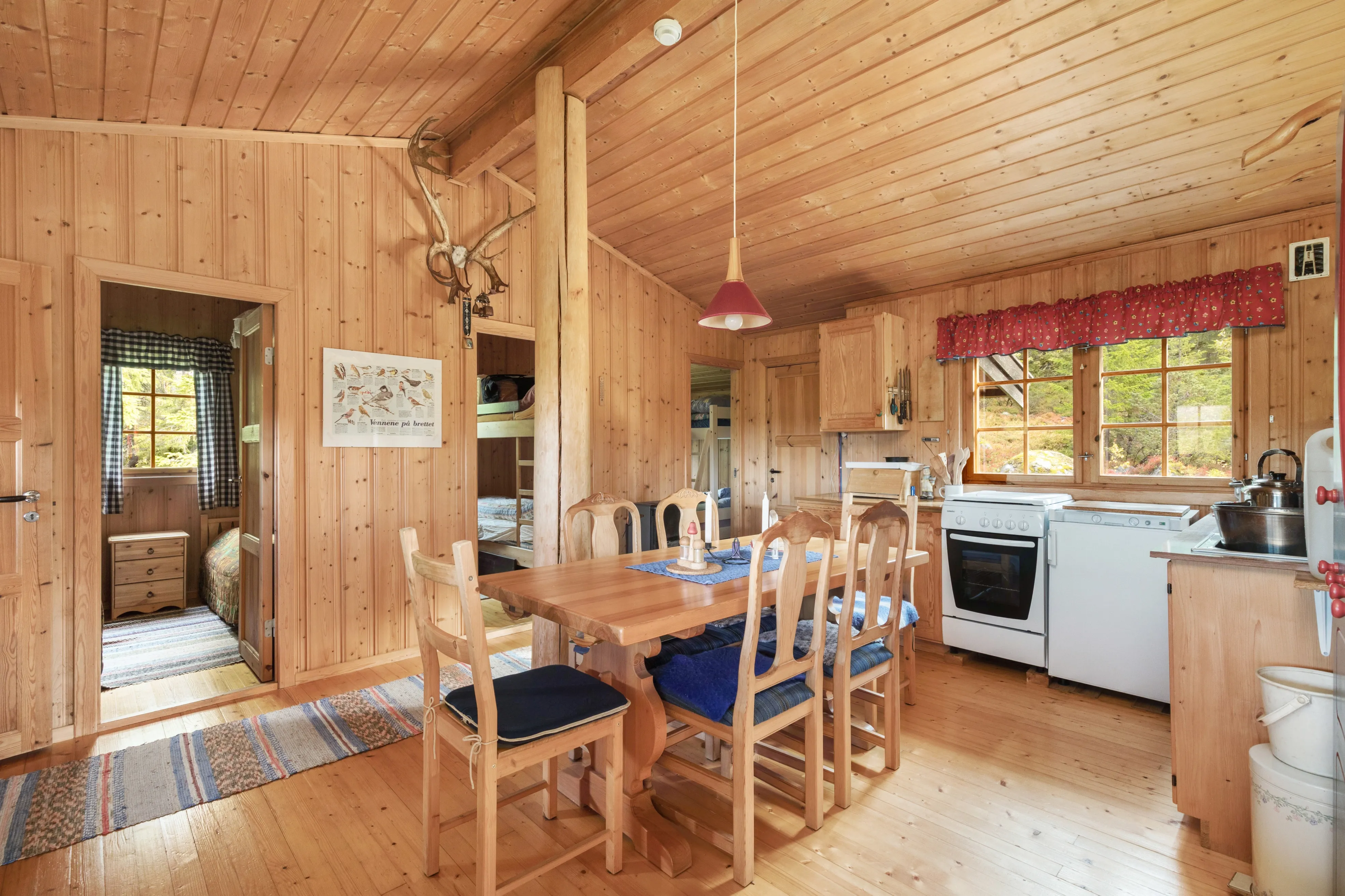 1970s Norwegian Retreat with Terrace and Spa in Veneli - View image 8 of 46