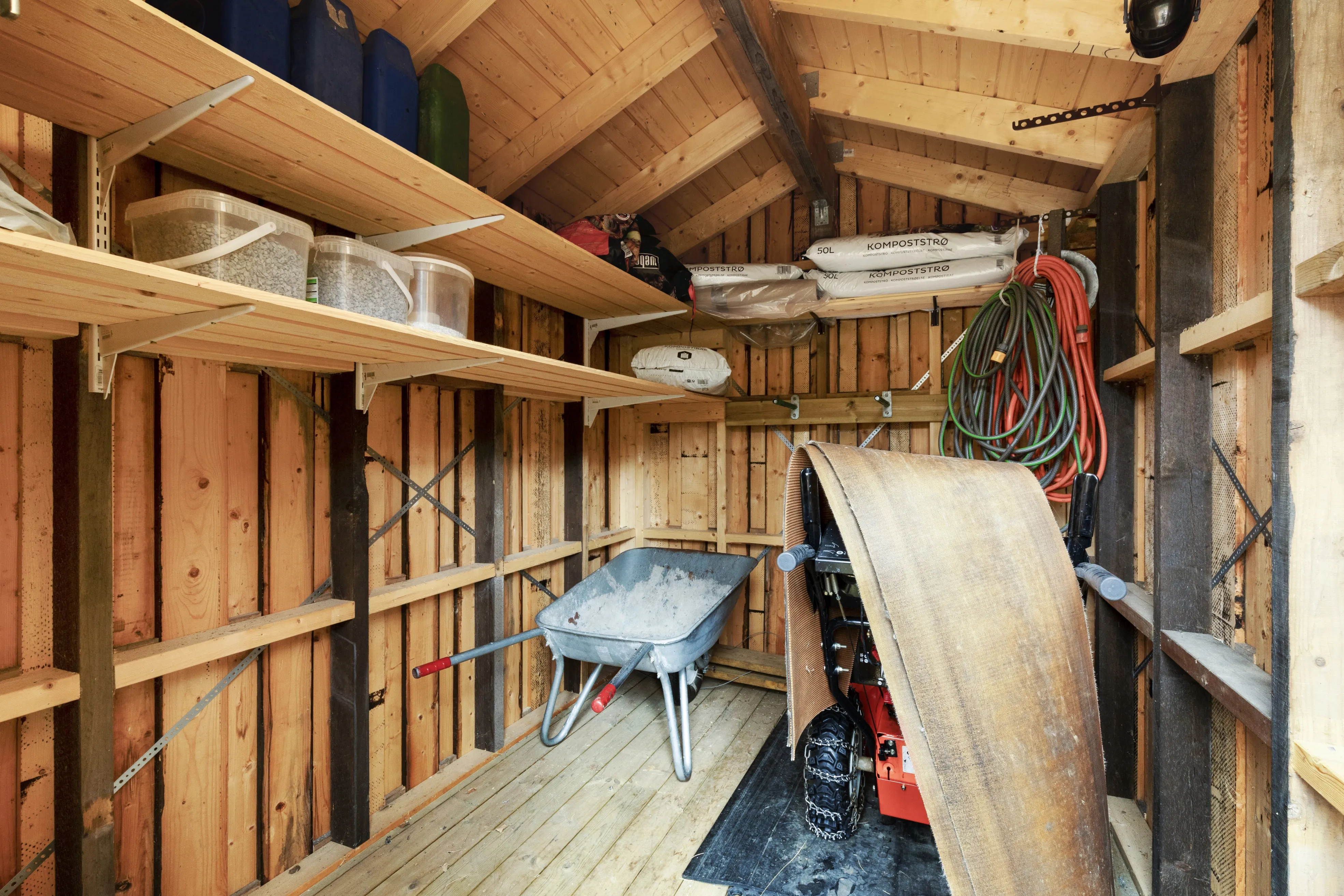 1970s Norwegian Retreat with Terrace and Spa in Veneli - View image 37 of 46