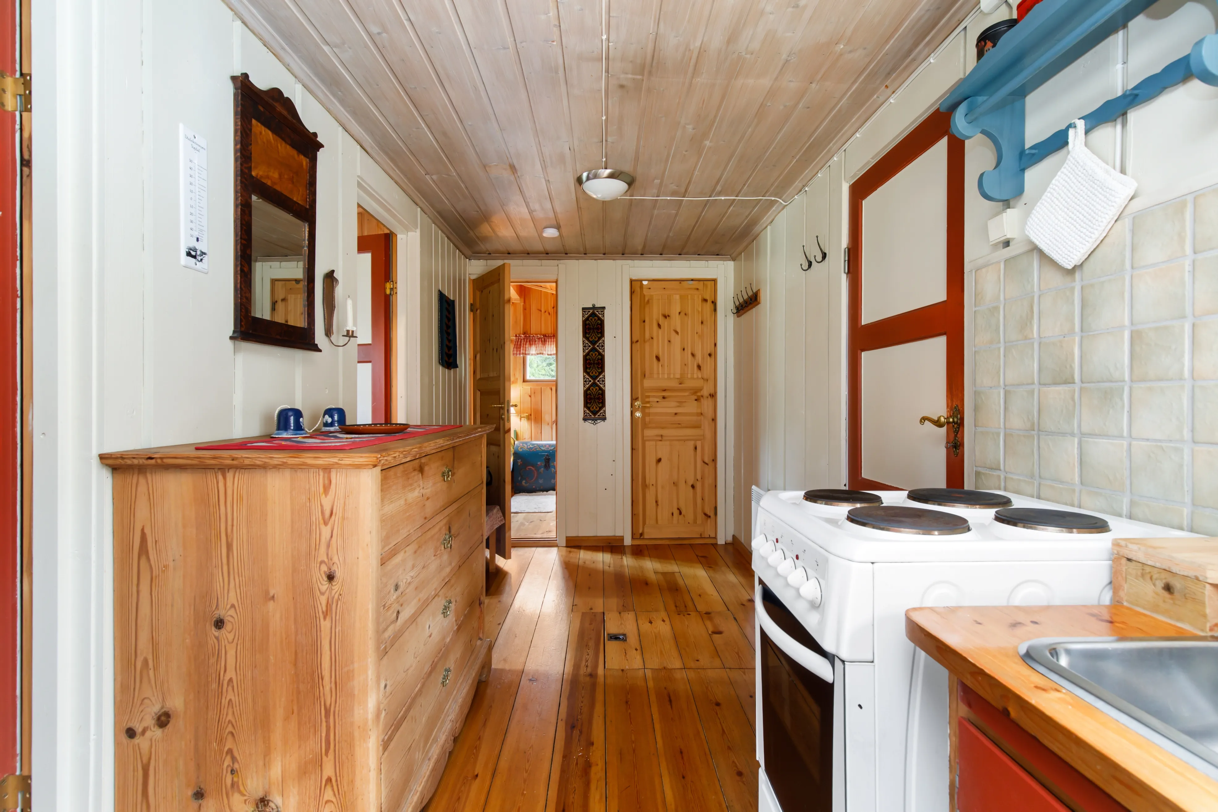 1960s Three-Bedroom Cabin with Terrace in Eggedal, Norway - View image 16 of 49