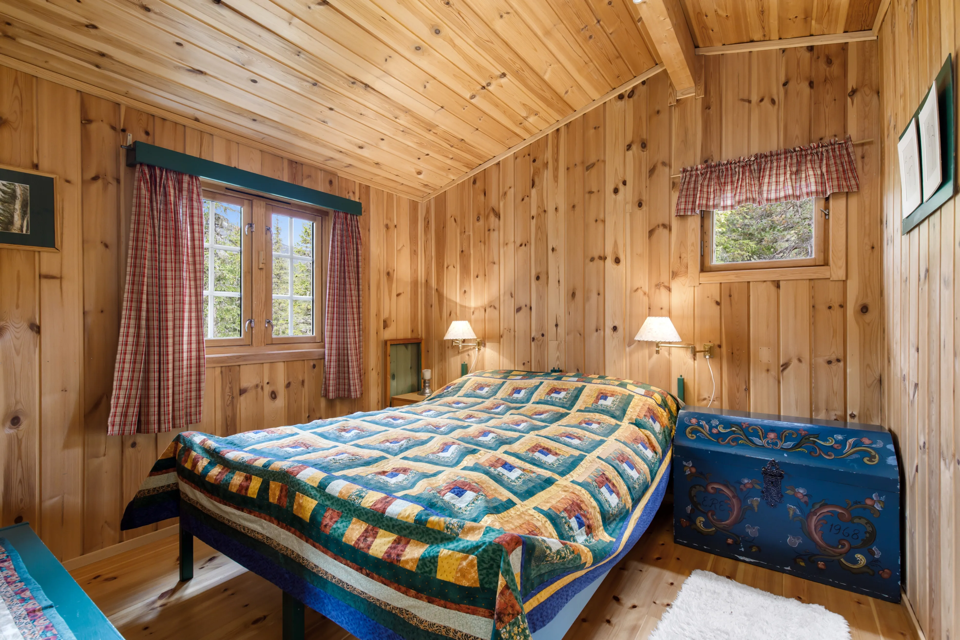 1960s Three-Bedroom Cabin with Terrace in Eggedal, Norway - View image 17 of 49