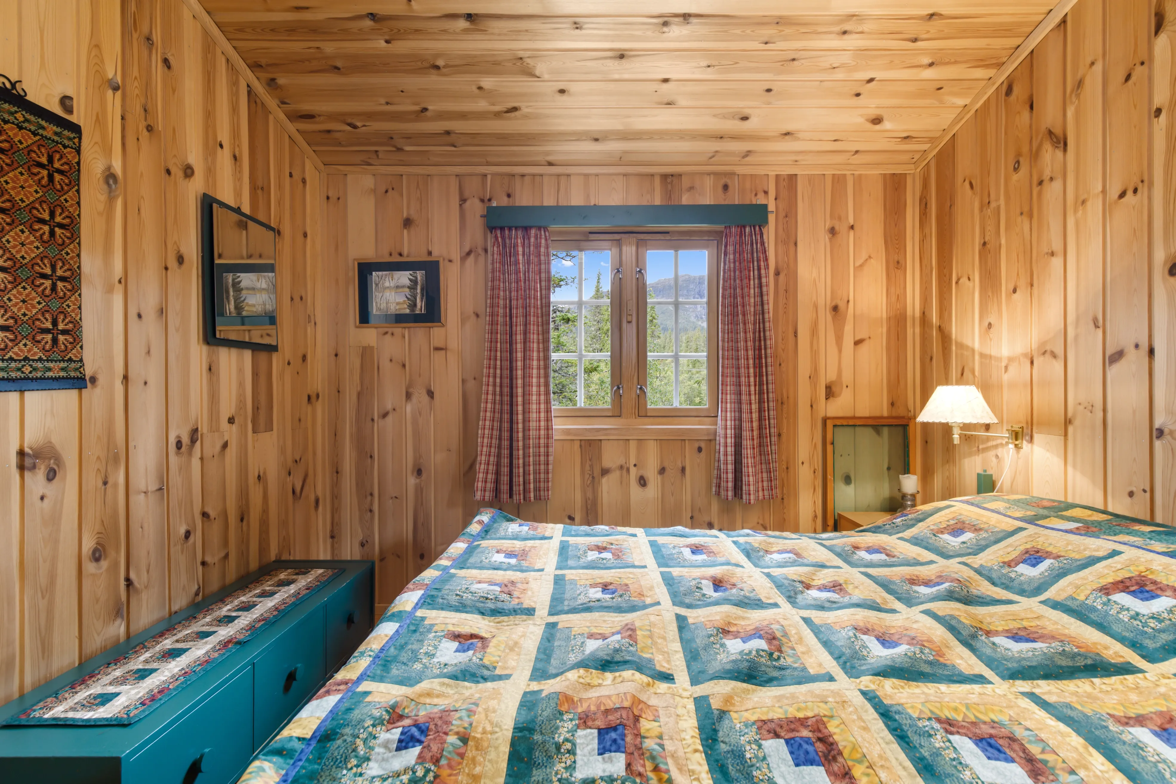 1960s Three-Bedroom Cabin with Terrace in Eggedal, Norway - View image 18 of 49