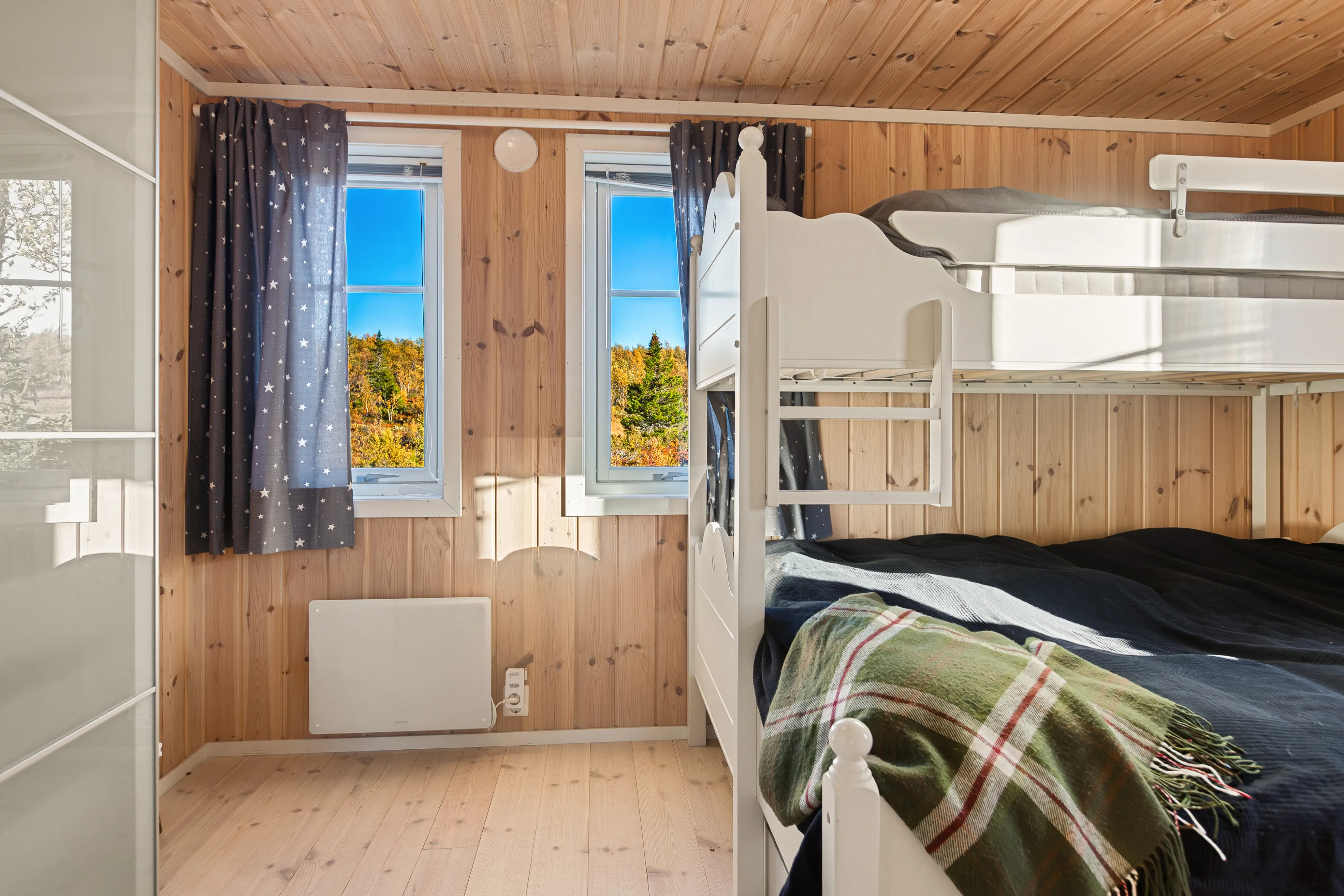 Modern Two-Storey House with Expansive Terrace in Scenic Valdres, Norway - View image 18 of 37