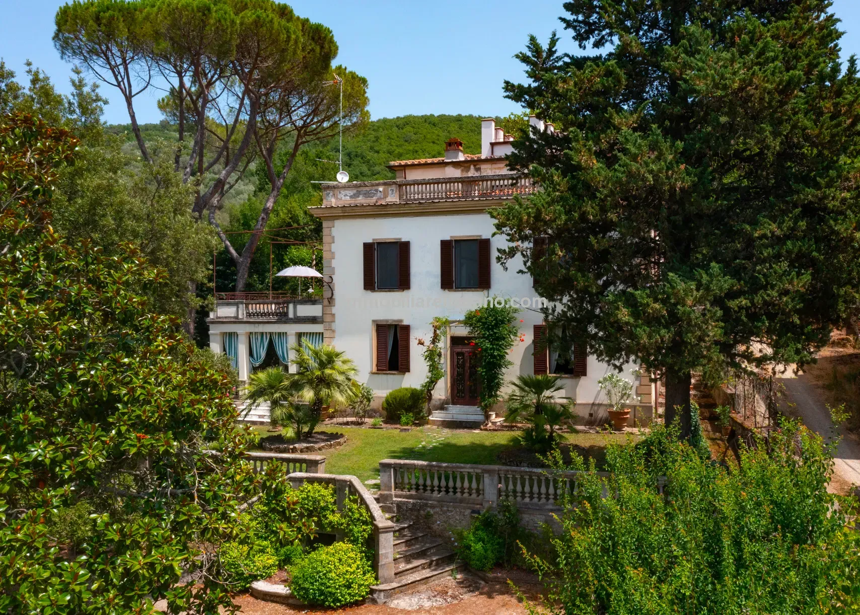 Art Nouveau Villa in Tuscany: 7 Bedrooms, Pool, Guest Apartment - Image 3