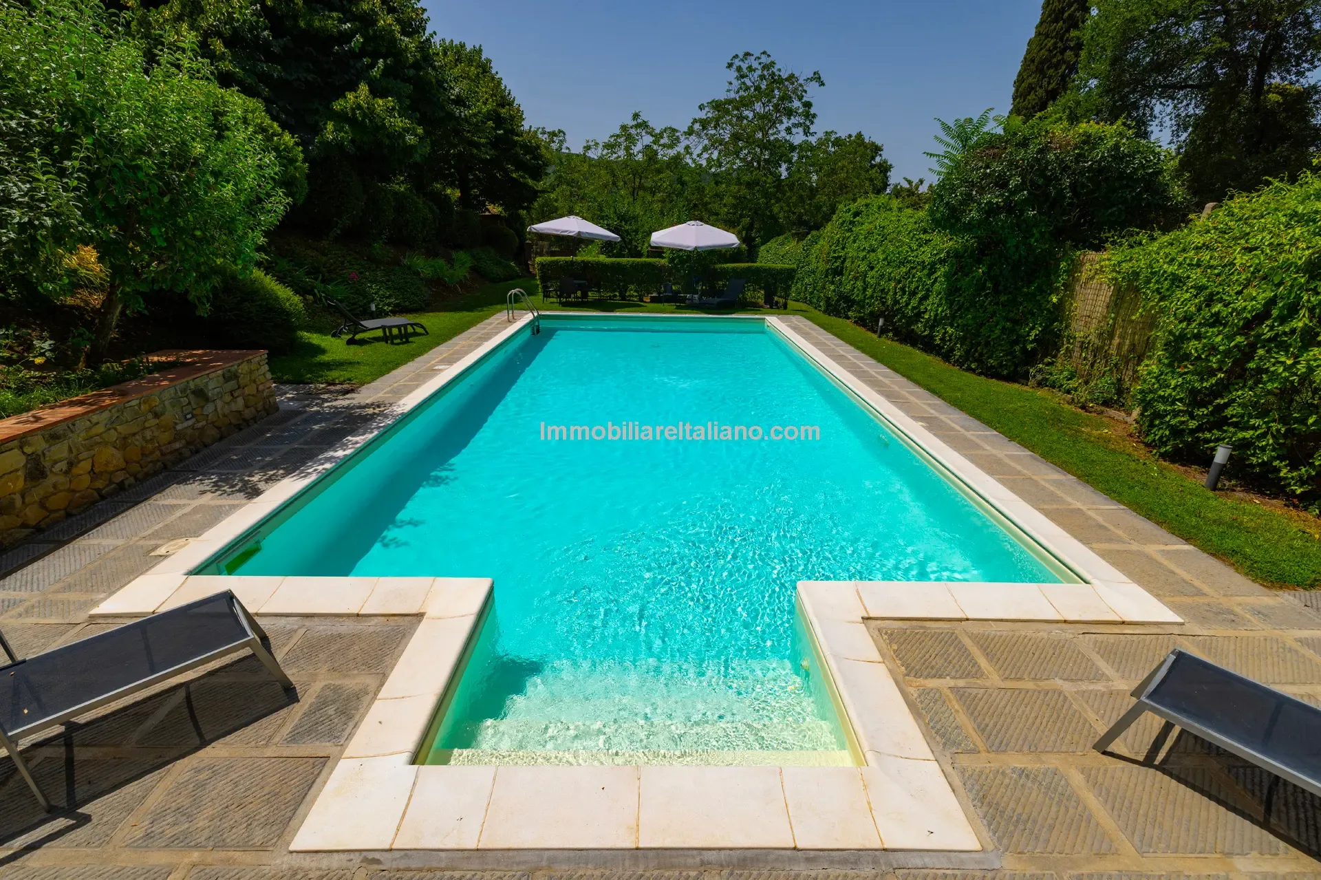 Art Nouveau Villa in Tuscany: 7 Bedrooms, Pool, Guest Apartment - View image 12 of 49