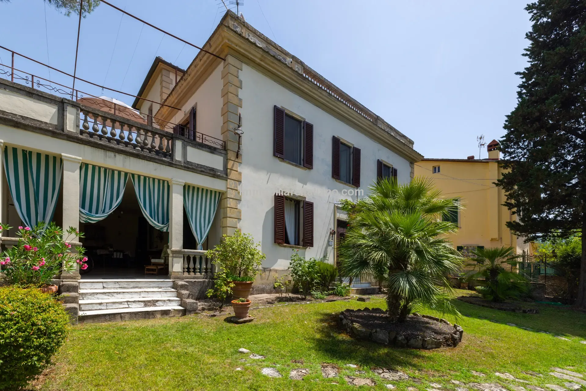 Art Nouveau Villa in Tuscany: 7 Bedrooms, Pool, Guest Apartment - View image 22 of 49