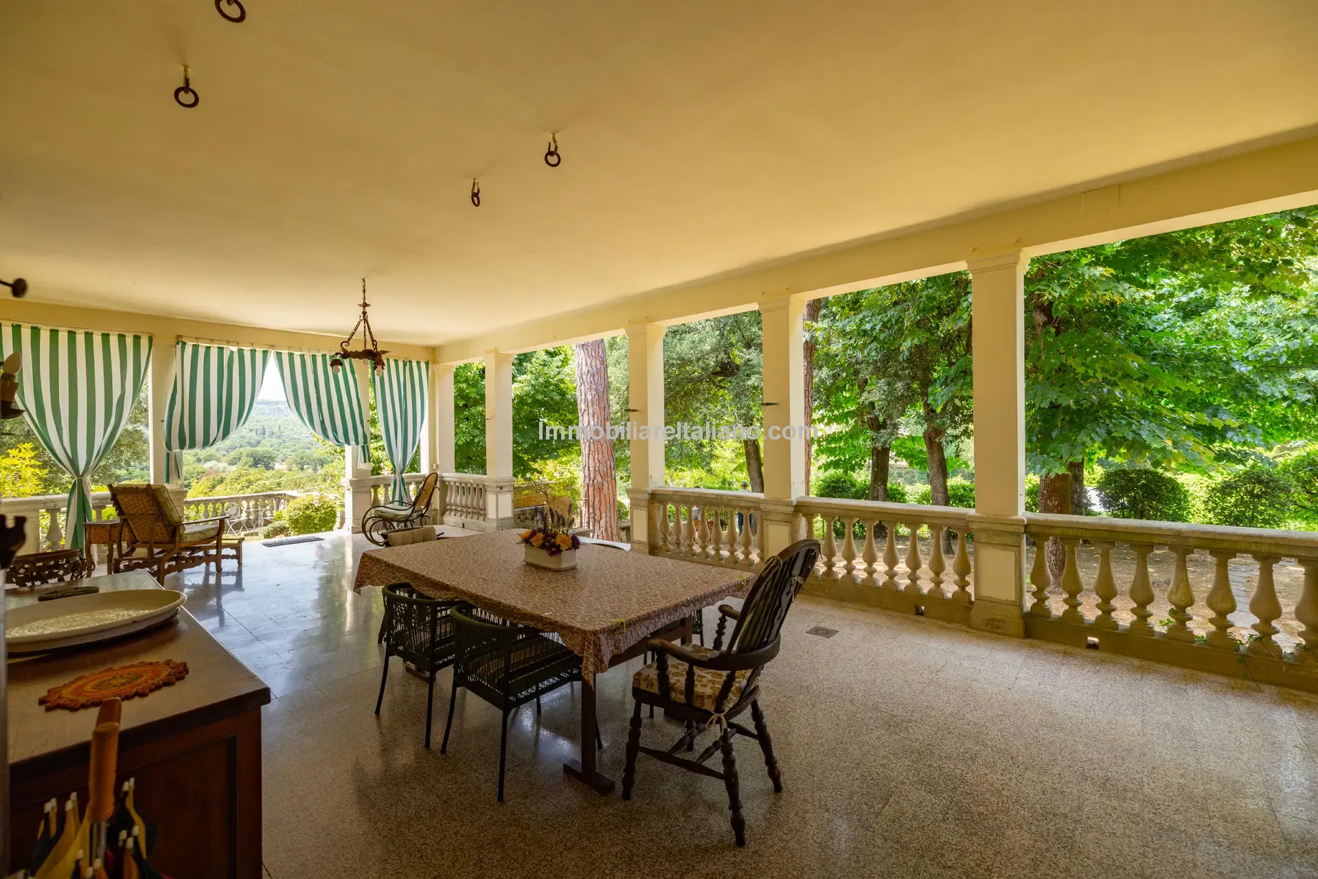 Art Nouveau Villa in Tuscany: 7 Bedrooms, Pool, Guest Apartment - View image 25 of 49