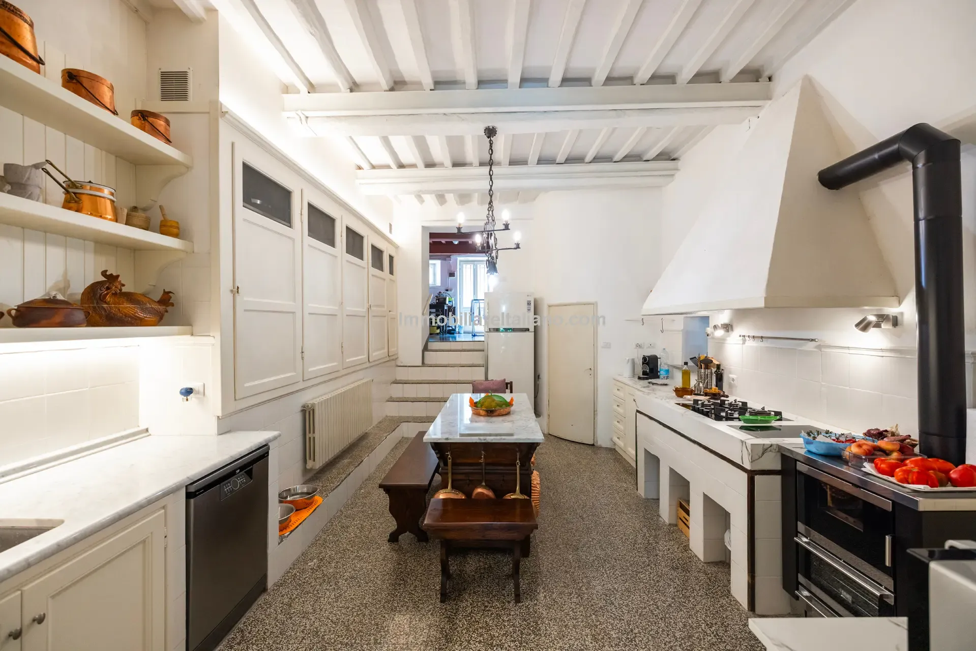 Art Nouveau Villa in Tuscany: 7 Bedrooms, Pool, Guest Apartment - View image 34 of 49