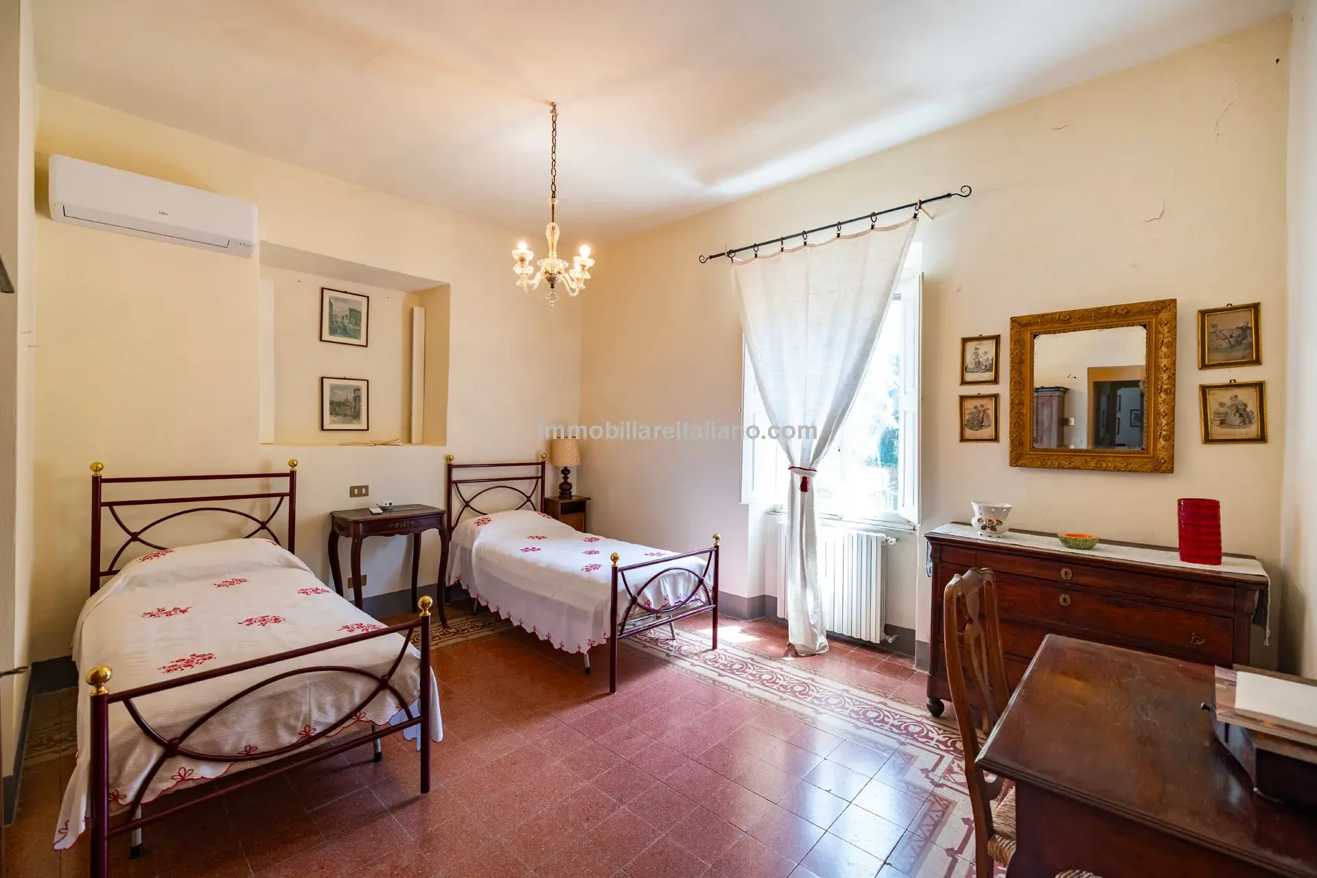 Art Nouveau Villa in Tuscany: 7 Bedrooms, Pool, Guest Apartment - View image 46 of 49