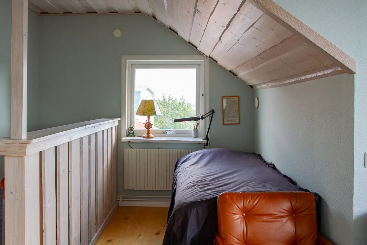 1980s Family Villa with Garden and Balcony in Central Dalarö, Sweden - View image 33 of 40