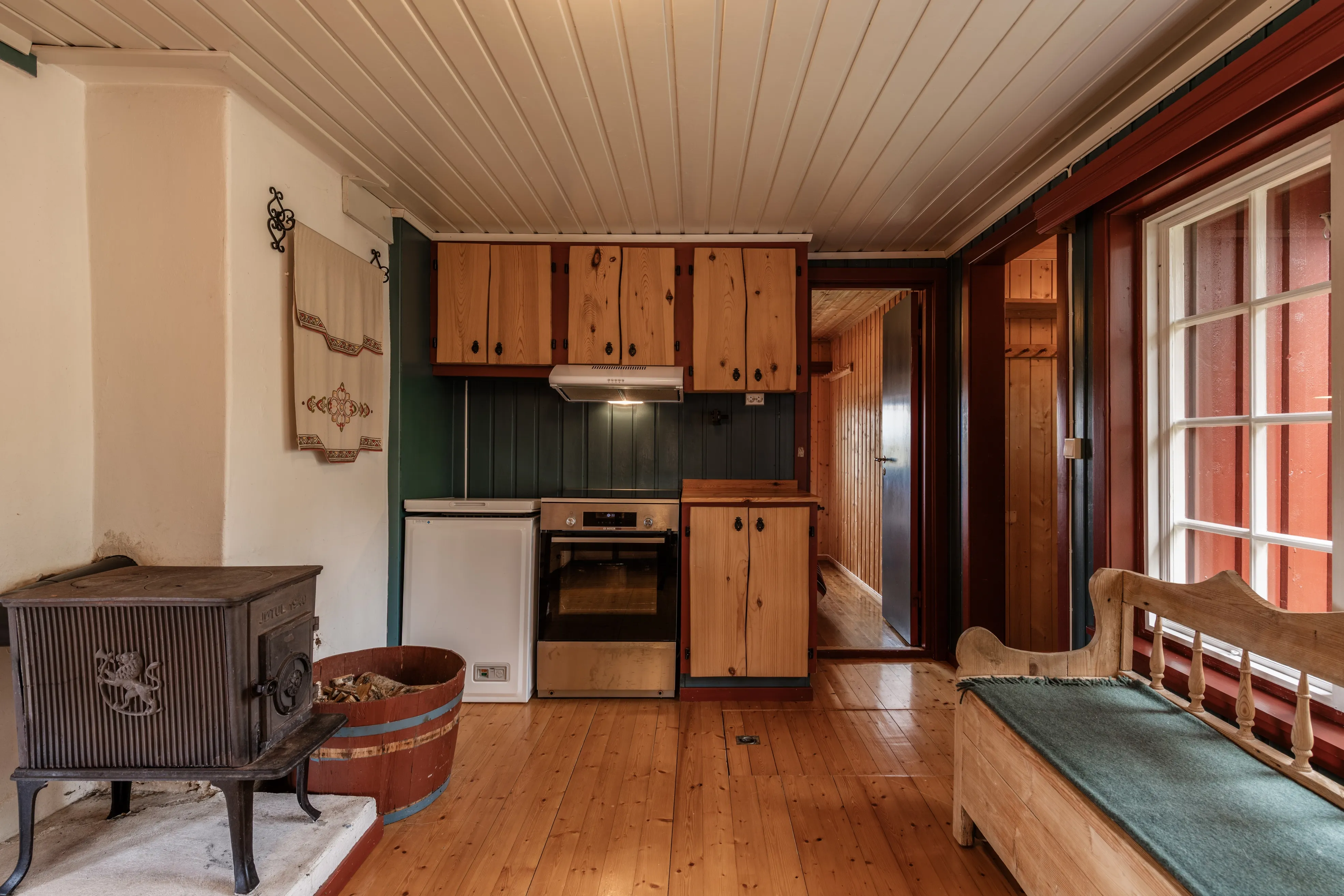 Rustic 1970s Cabin in Ål with Wood Heating on Expansive Grounds - View image 18 of 57