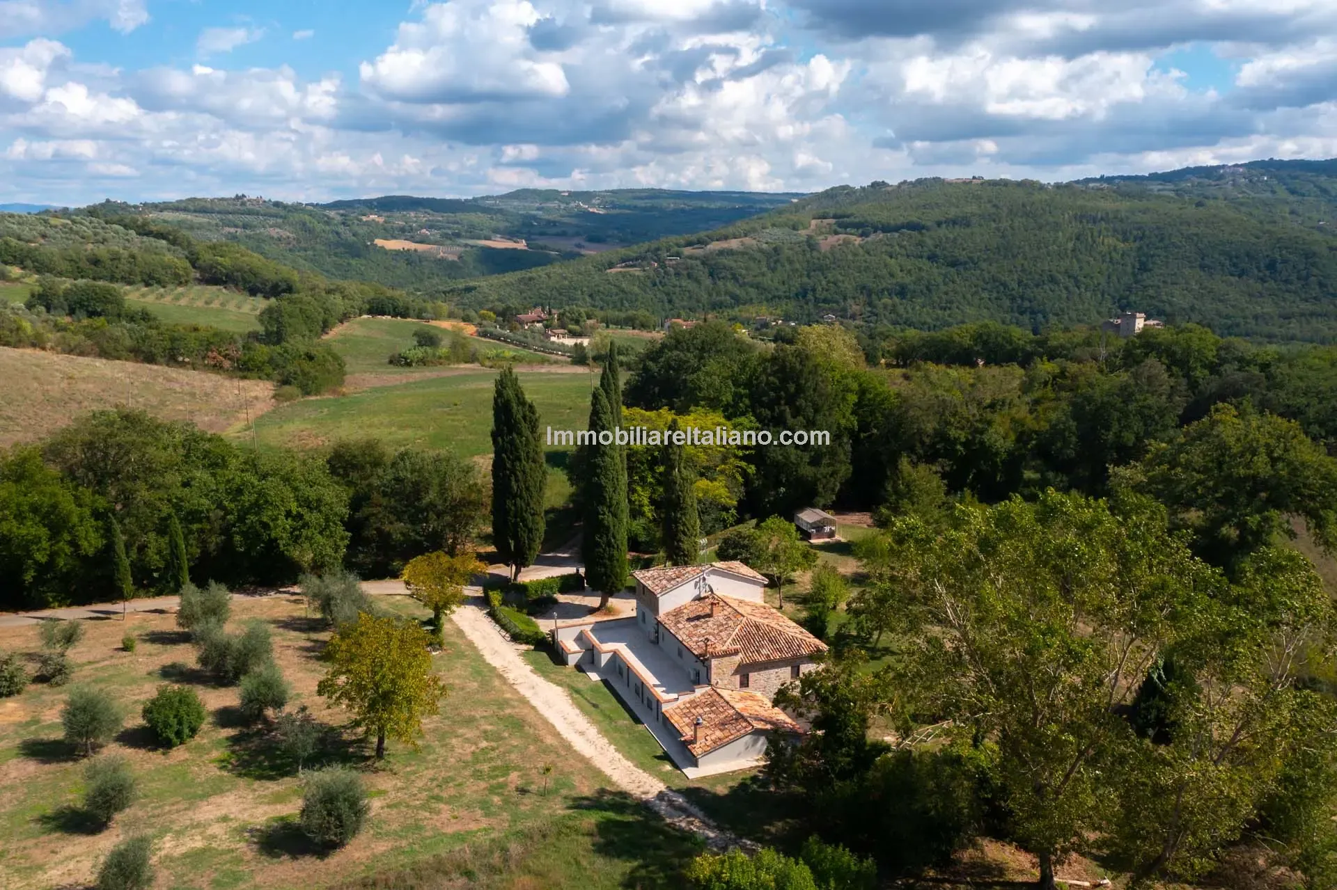 Modern 6-Bedroom Country House with Expansive Land in Todi, Umbria - View image 7 of 58