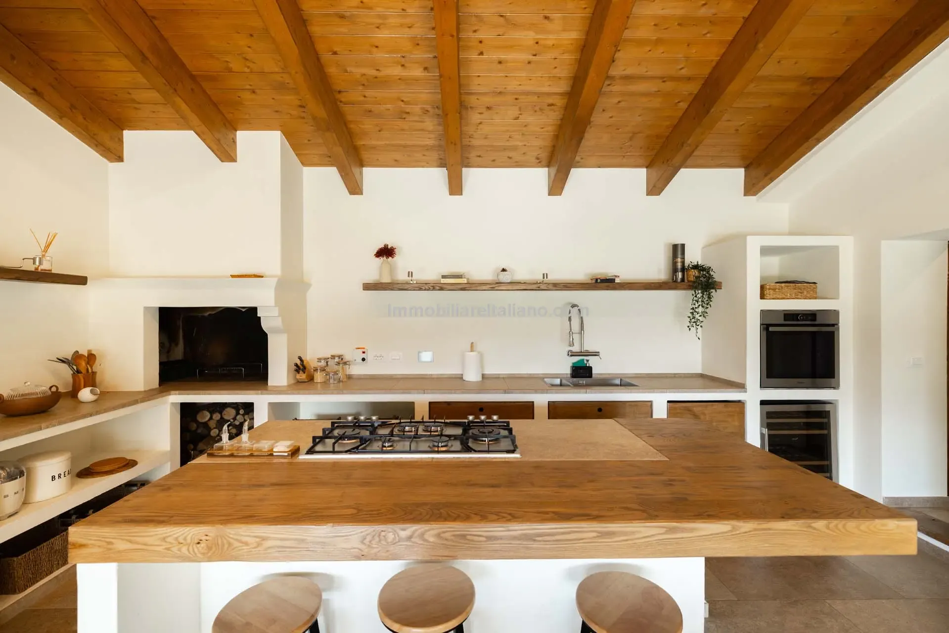 Modern 6-Bedroom Country House with Expansive Land in Todi, Umbria - View image 21 of 58