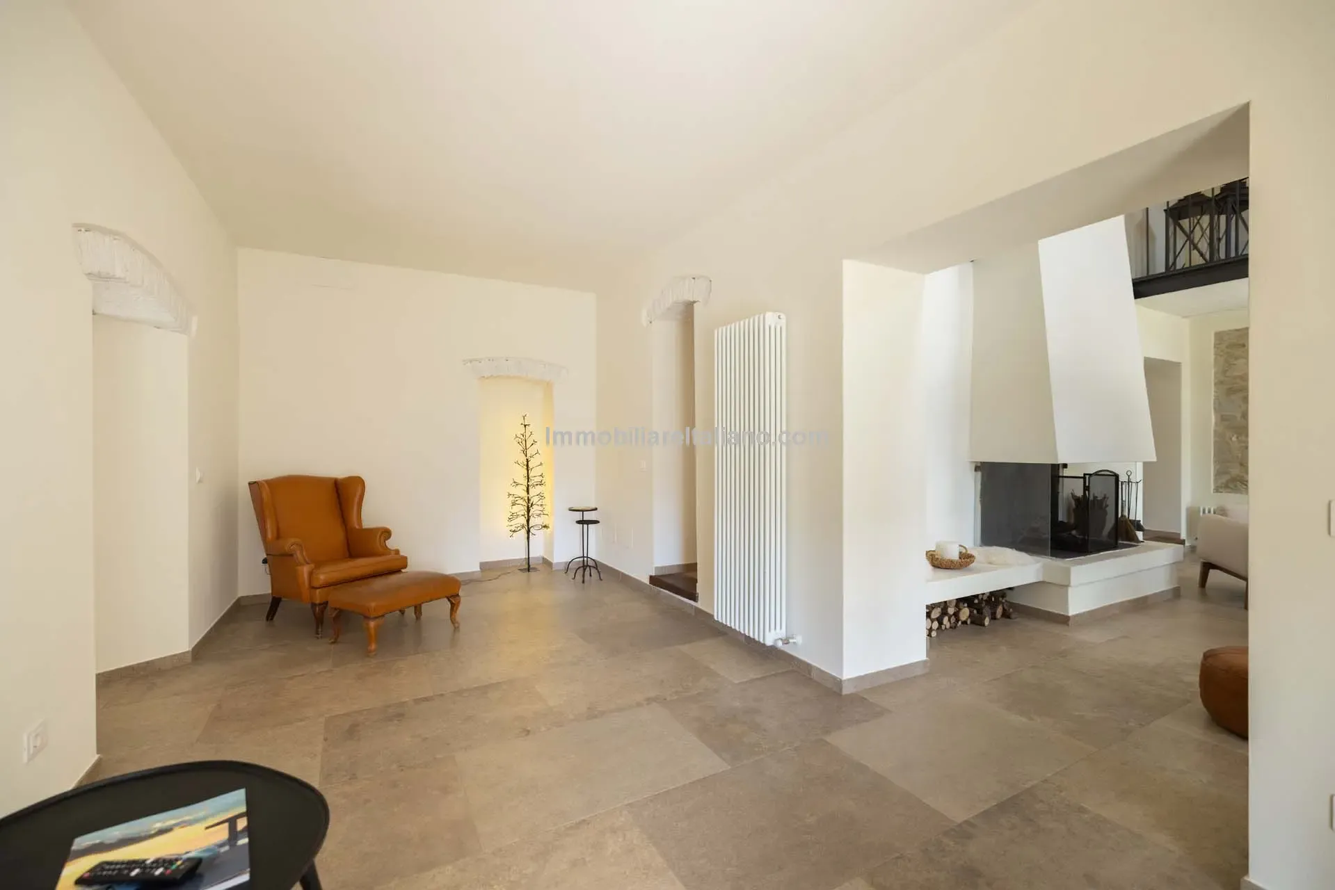 Modern 6-Bedroom Country House with Expansive Land in Todi, Umbria - View image 28 of 58