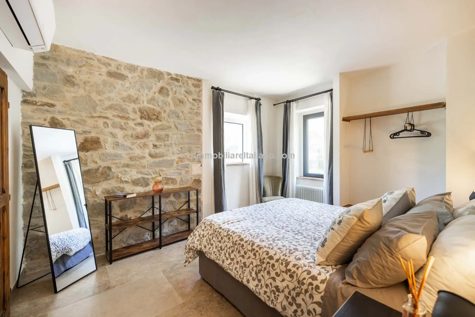 Modern 6-Bedroom Country House with Expansive Land in Todi, Umbria - View image 37 of 58