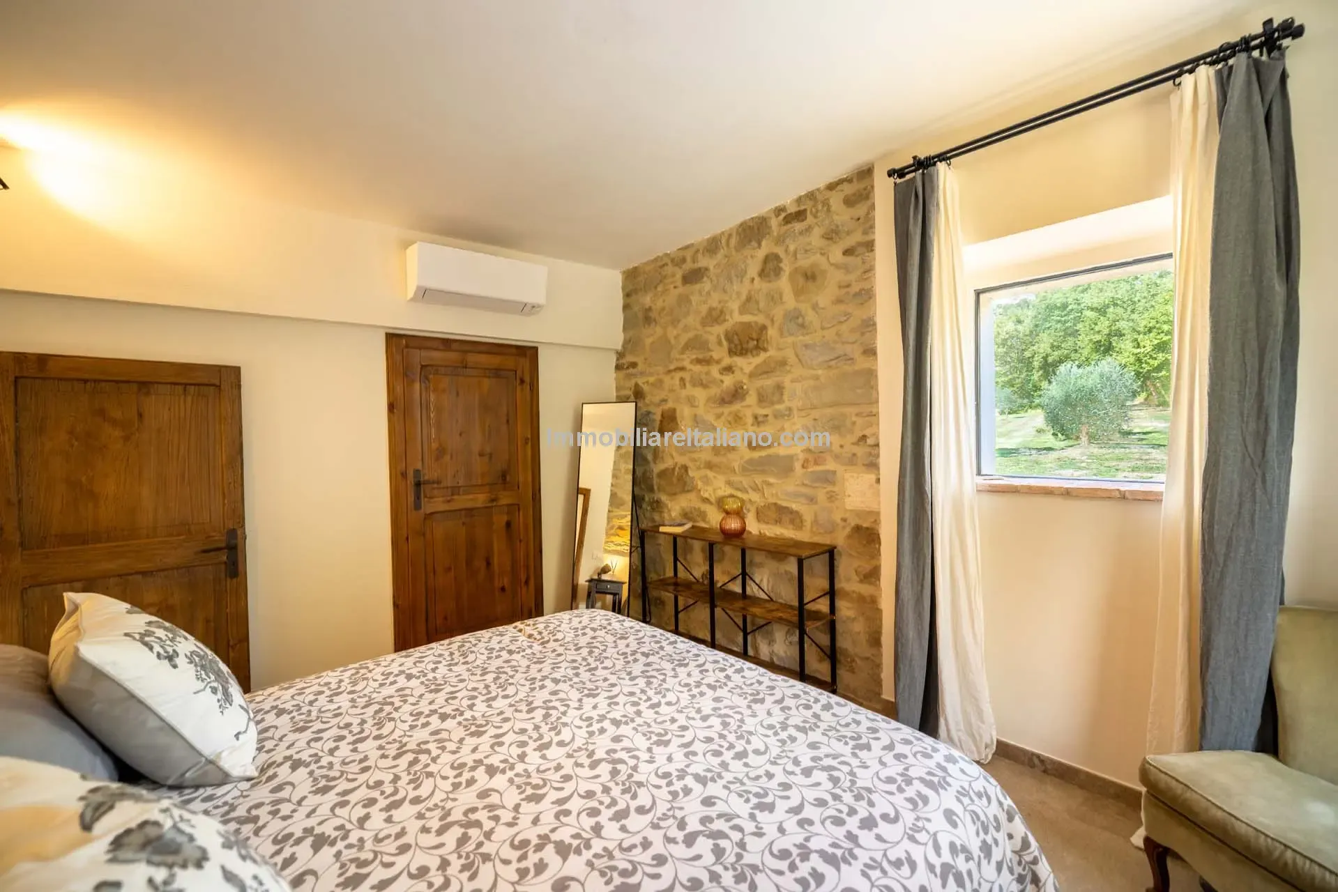 Modern 6-Bedroom Country House with Expansive Land in Todi, Umbria - View image 39 of 58
