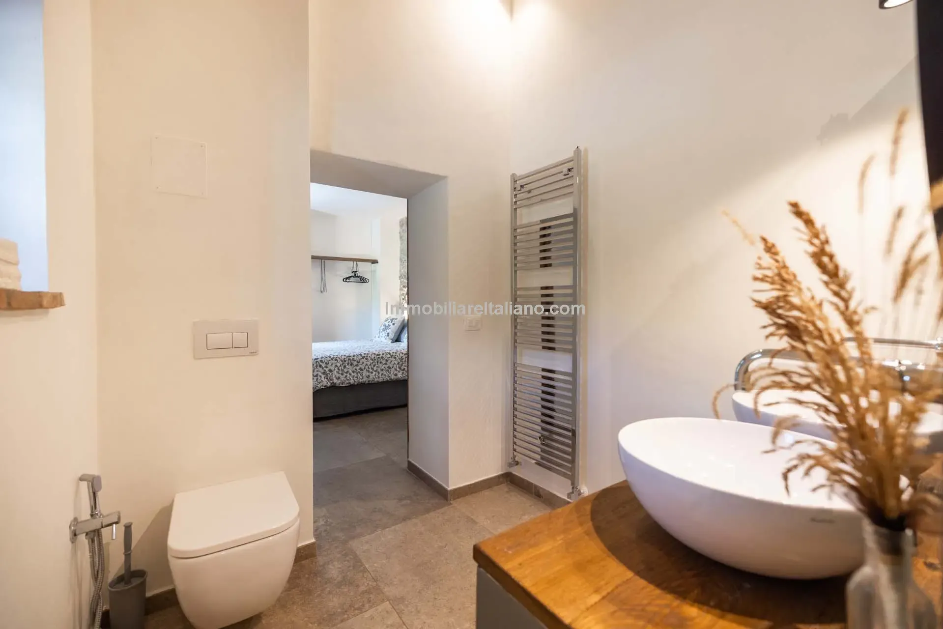 Modern 6-Bedroom Country House with Expansive Land in Todi, Umbria - View image 41 of 58