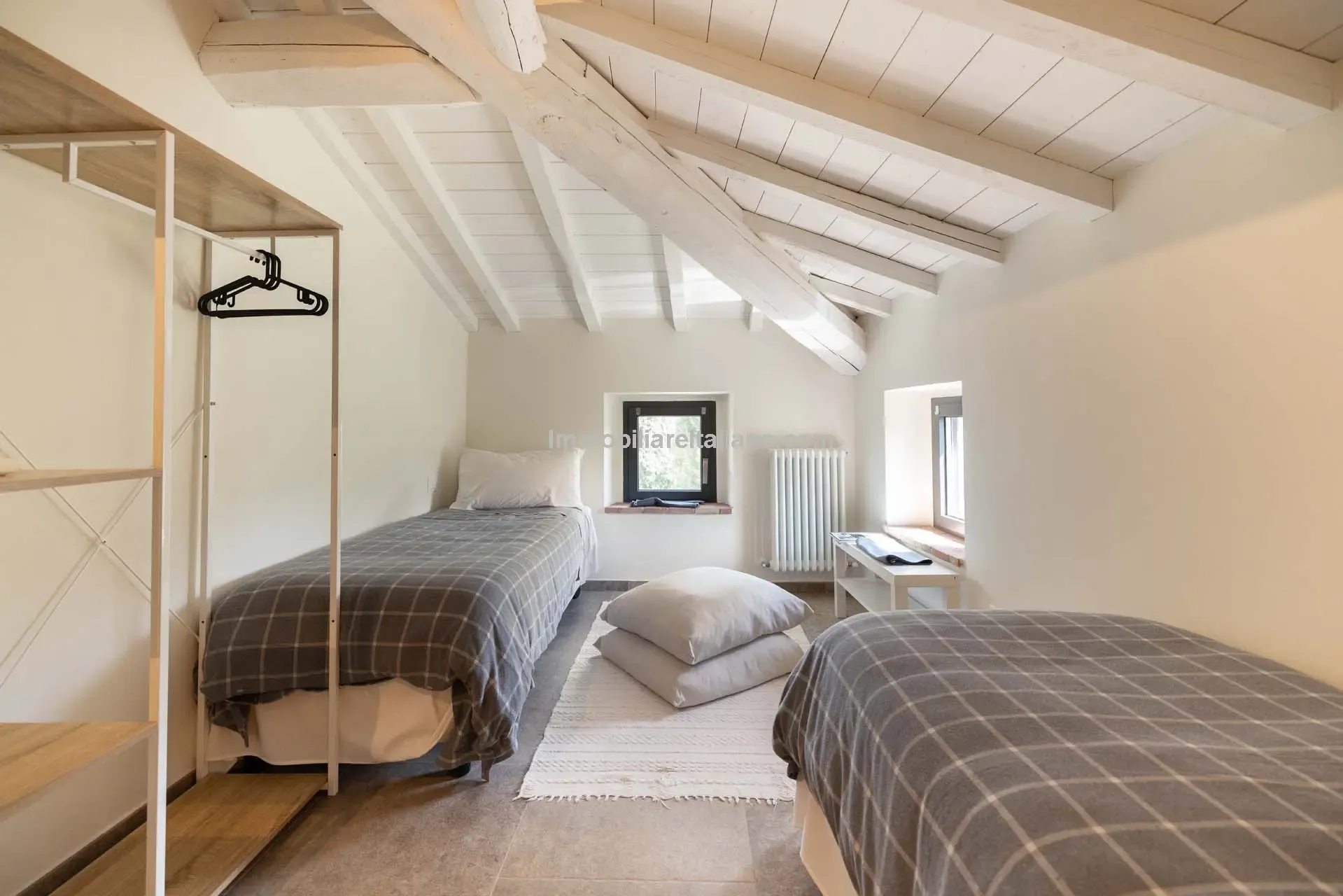 Modern 6-Bedroom Country House with Expansive Land in Todi, Umbria - View image 53 of 58