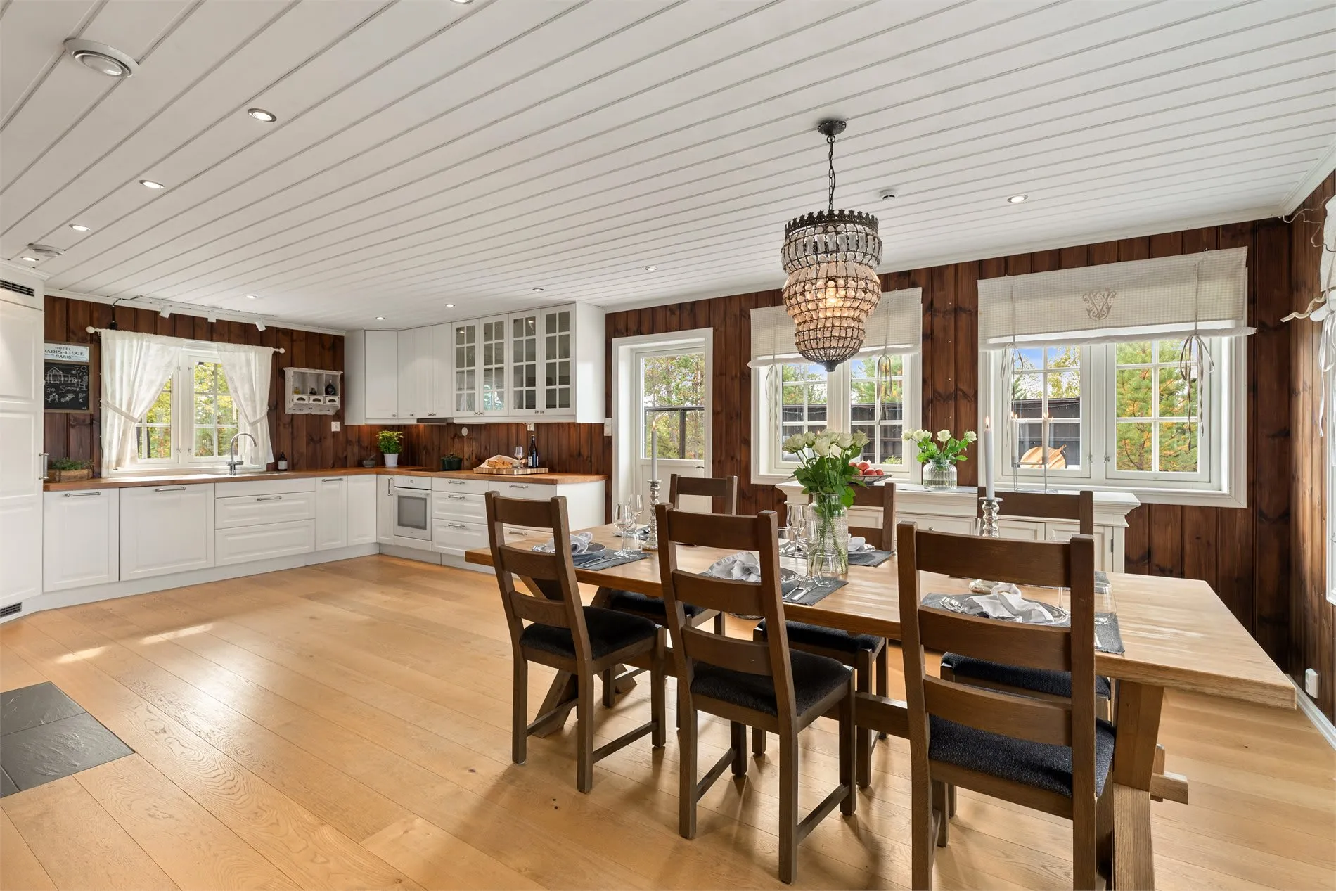 Moderne landsted med 6 soveværelser og stor terrasse i Krøderen, Norge - Vis billede 16 af 41