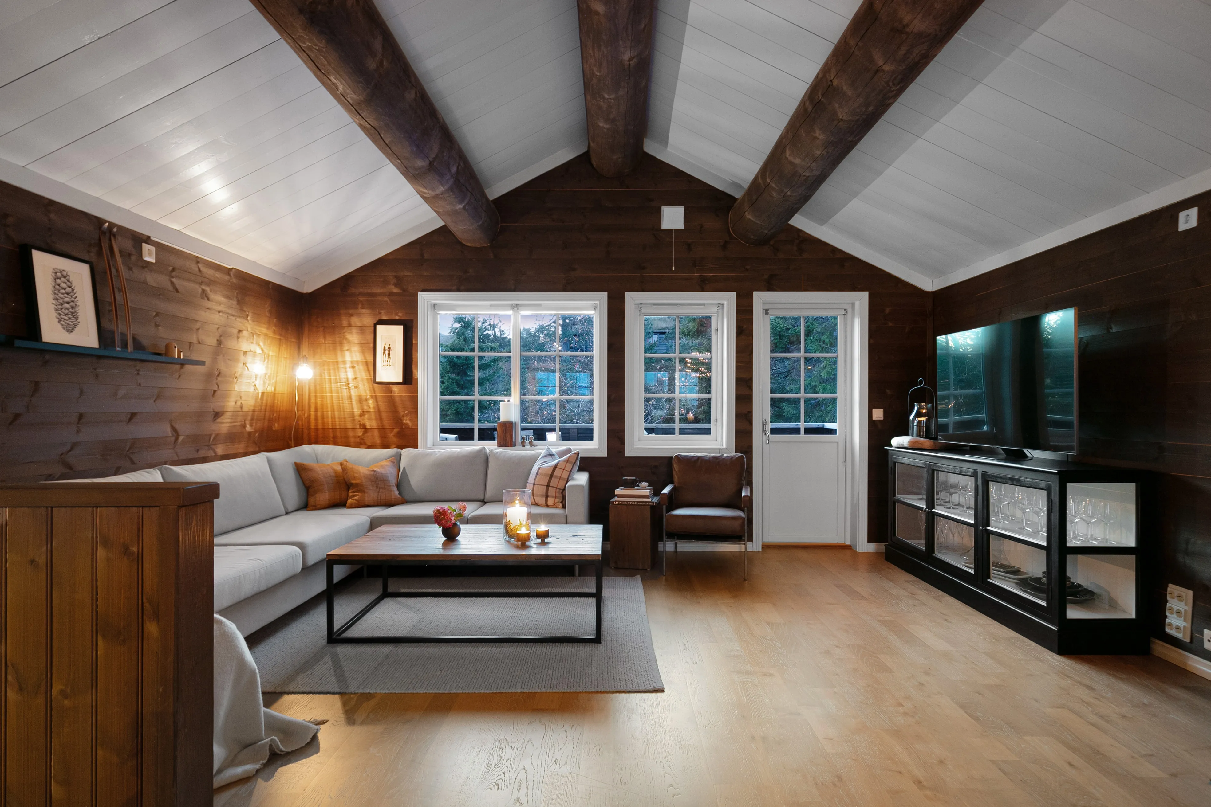 Modern 3-Bedroom Ski-in/Ski-out Cabin in Budor, Norway - View image 12 of 49