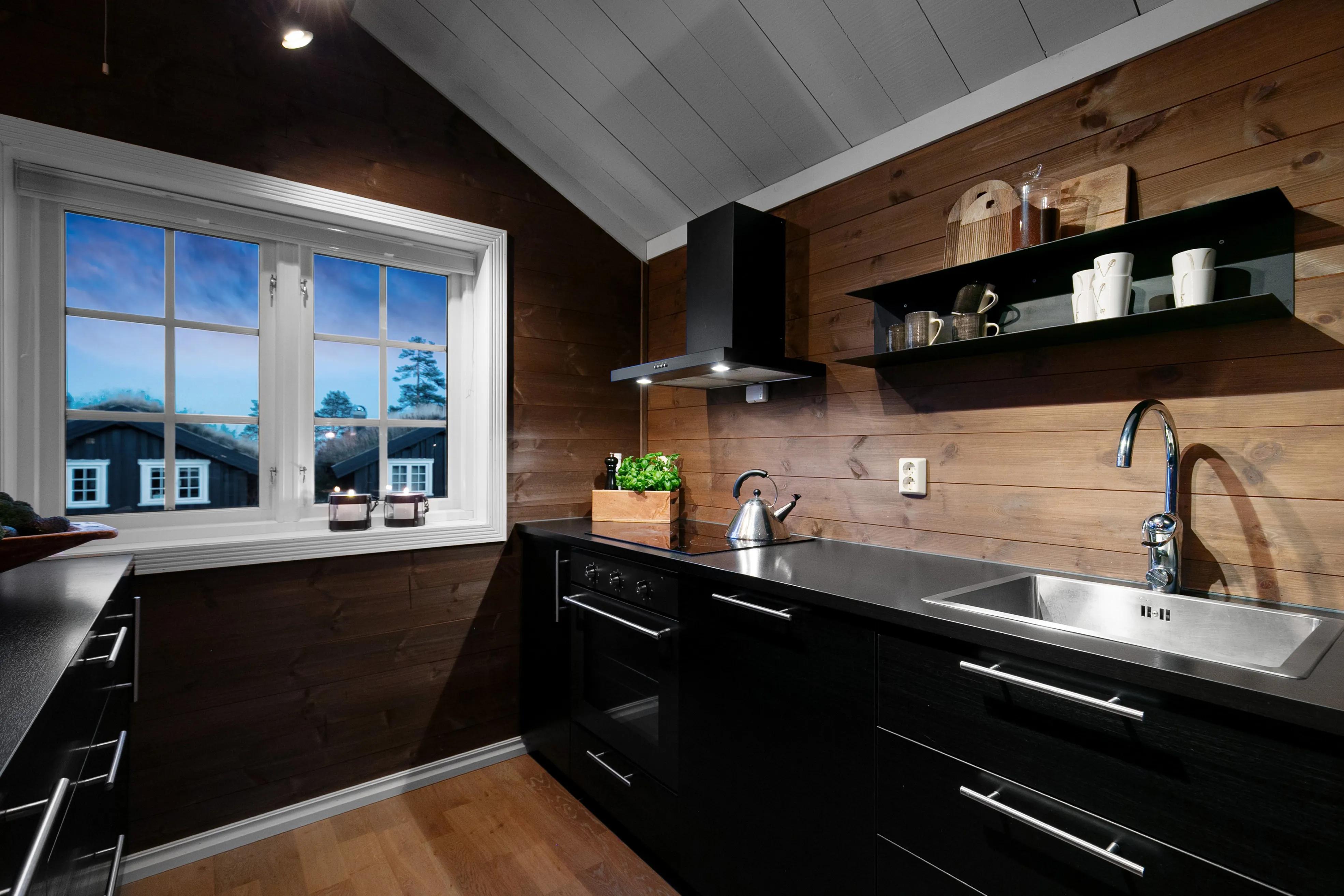 Modern 3-Bedroom Ski-in/Ski-out Cabin in Budor, Norway - View image 24 of 49