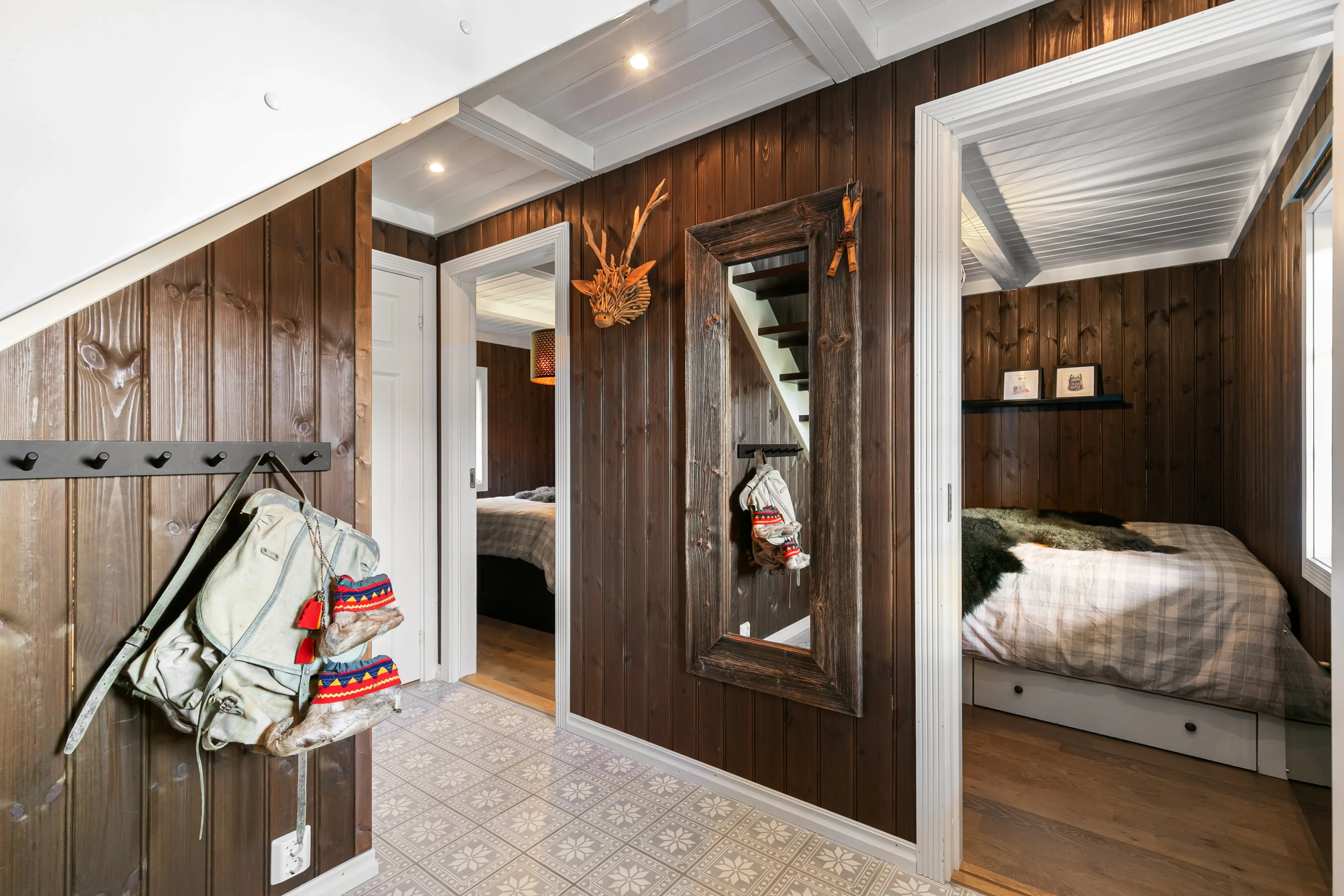 Modern 3-Bedroom Ski-in/Ski-out Cabin in Budor, Norway - View image 30 of 49