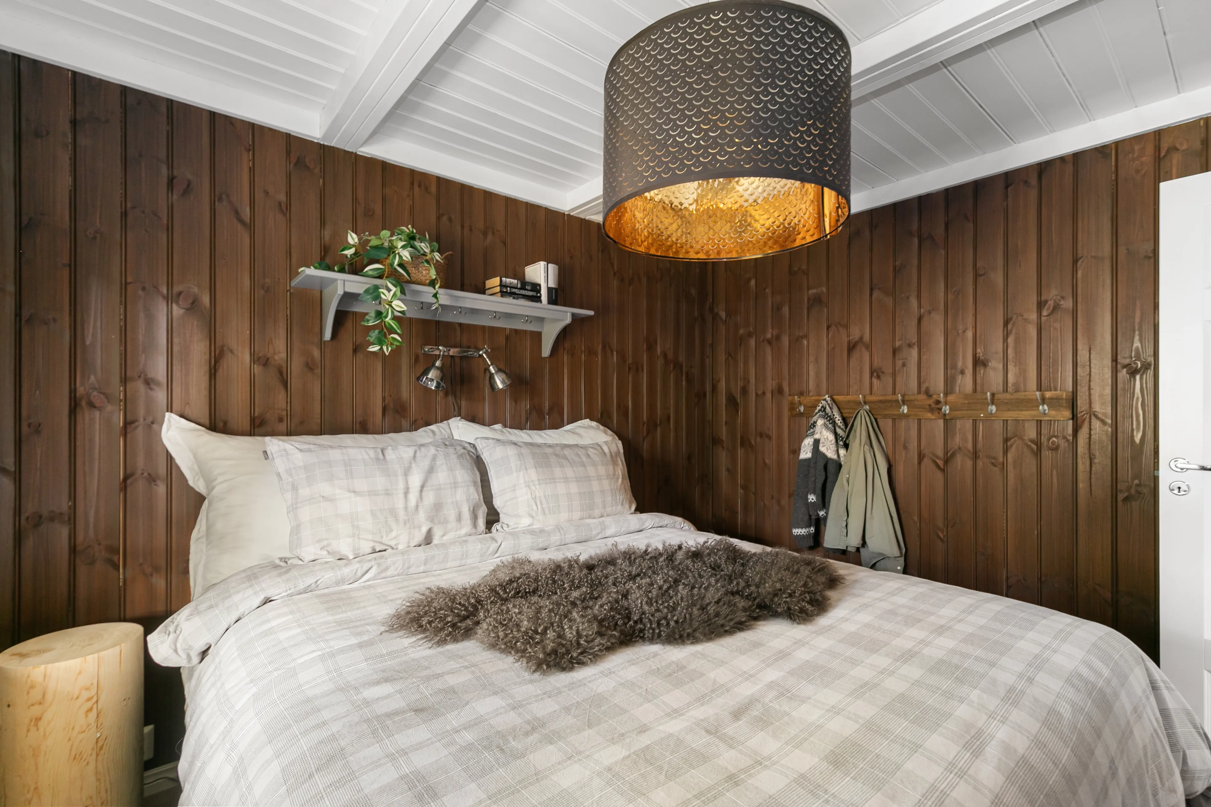 Modern 3-Bedroom Ski-in/Ski-out Cabin in Budor, Norway - View image 32 of 49