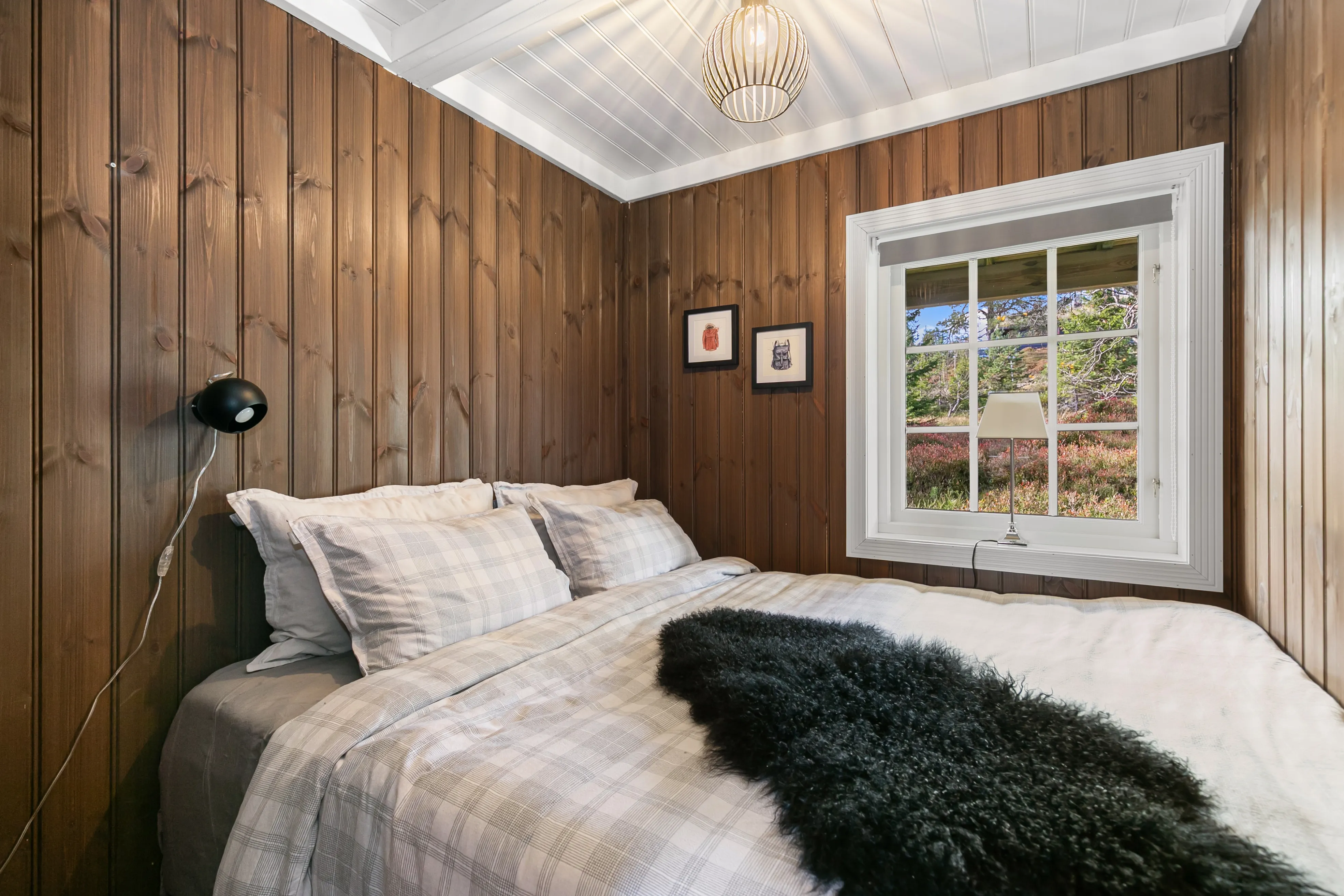 Modern 3-Bedroom Ski-in/Ski-out Cabin in Budor, Norway - View image 33 of 49