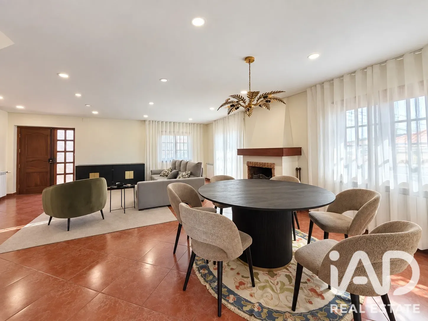 4-Bedroom Furnished Home with Garden and Terrace in Sintra, Portugal - View image 8 of 30