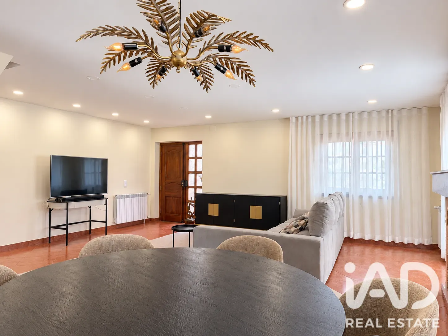 4-Bedroom Furnished Home with Garden and Terrace in Sintra, Portugal - View image 11 of 30