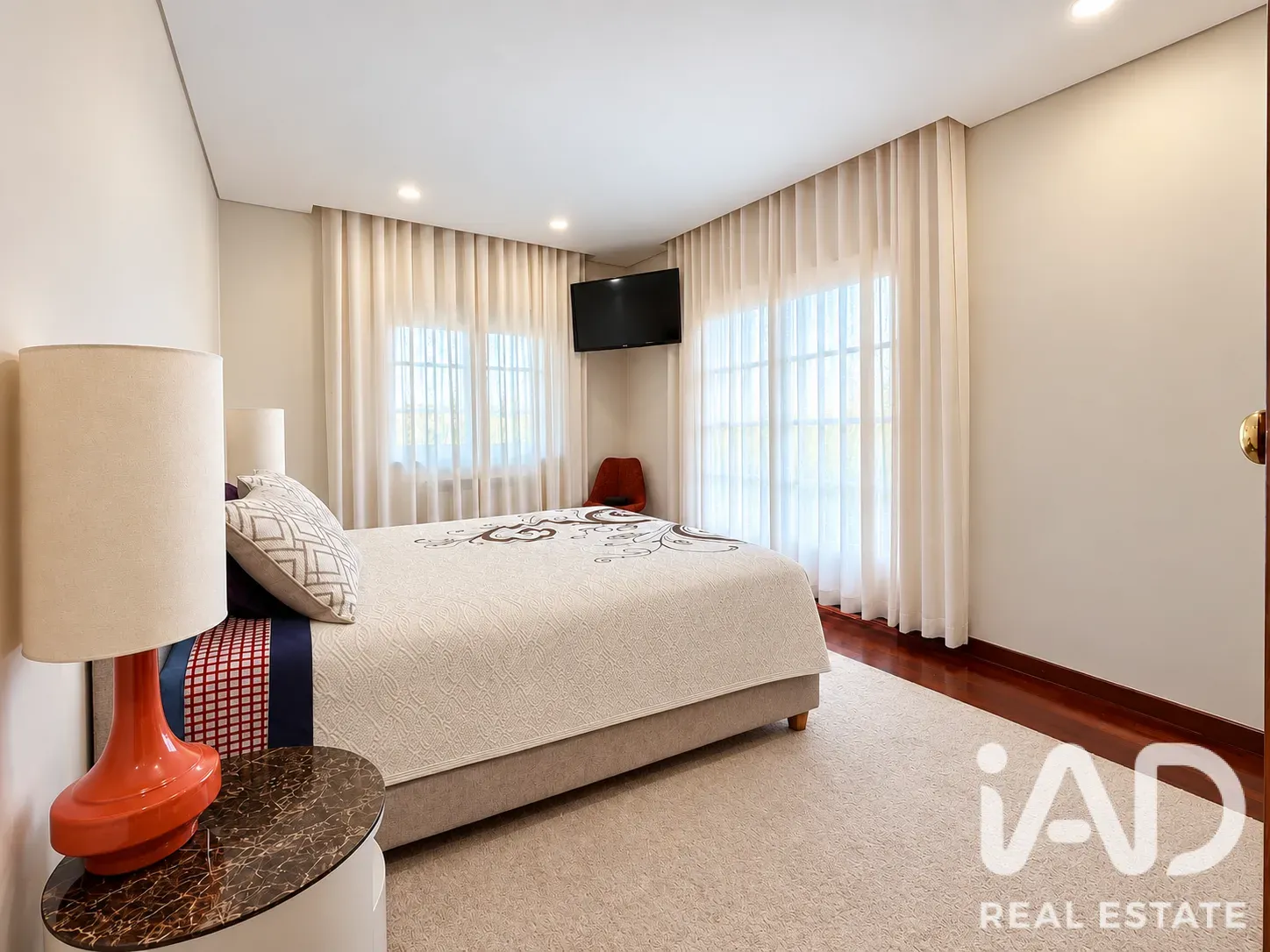 4-Bedroom Furnished Home with Garden and Terrace in Sintra, Portugal - View image 14 of 30