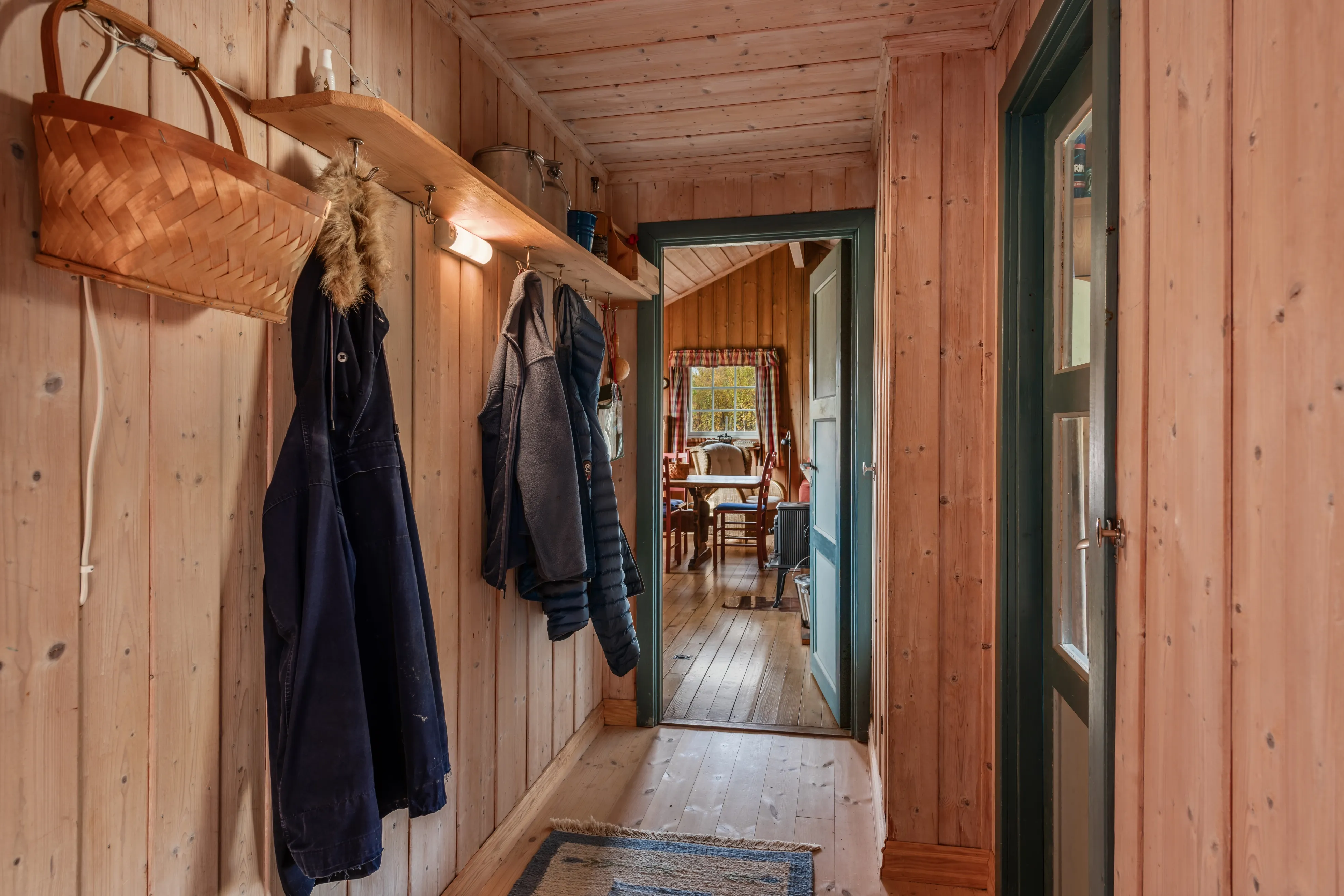 Cabana de meados do século com 3 quartos e aquecimento a lenha na pitoresca Uvdal, na Noruega - Ver imagem 10 de 44