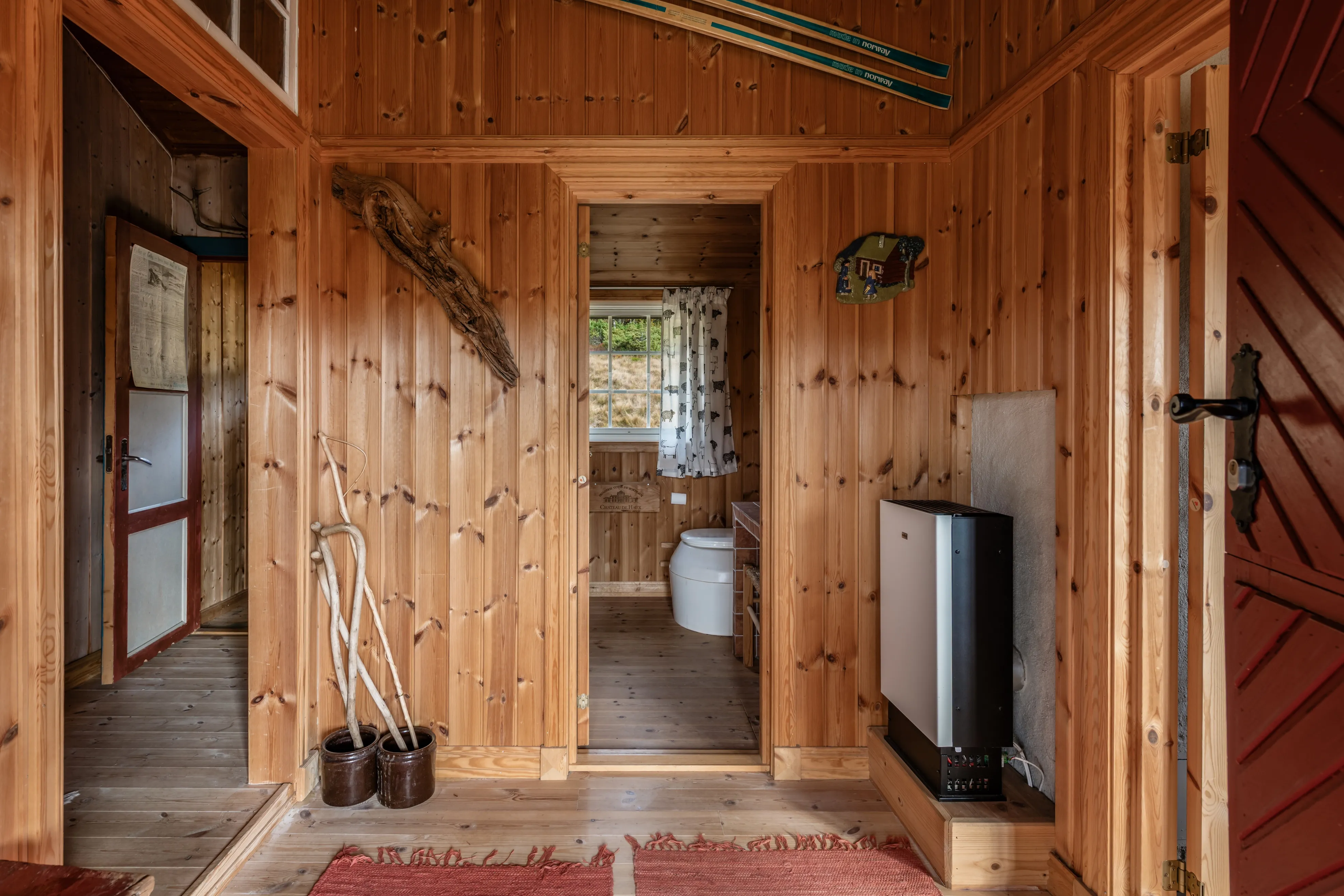 Cabana de meados do século com 3 quartos e aquecimento a lenha na pitoresca Uvdal, na Noruega - Ver imagem 12 de 44