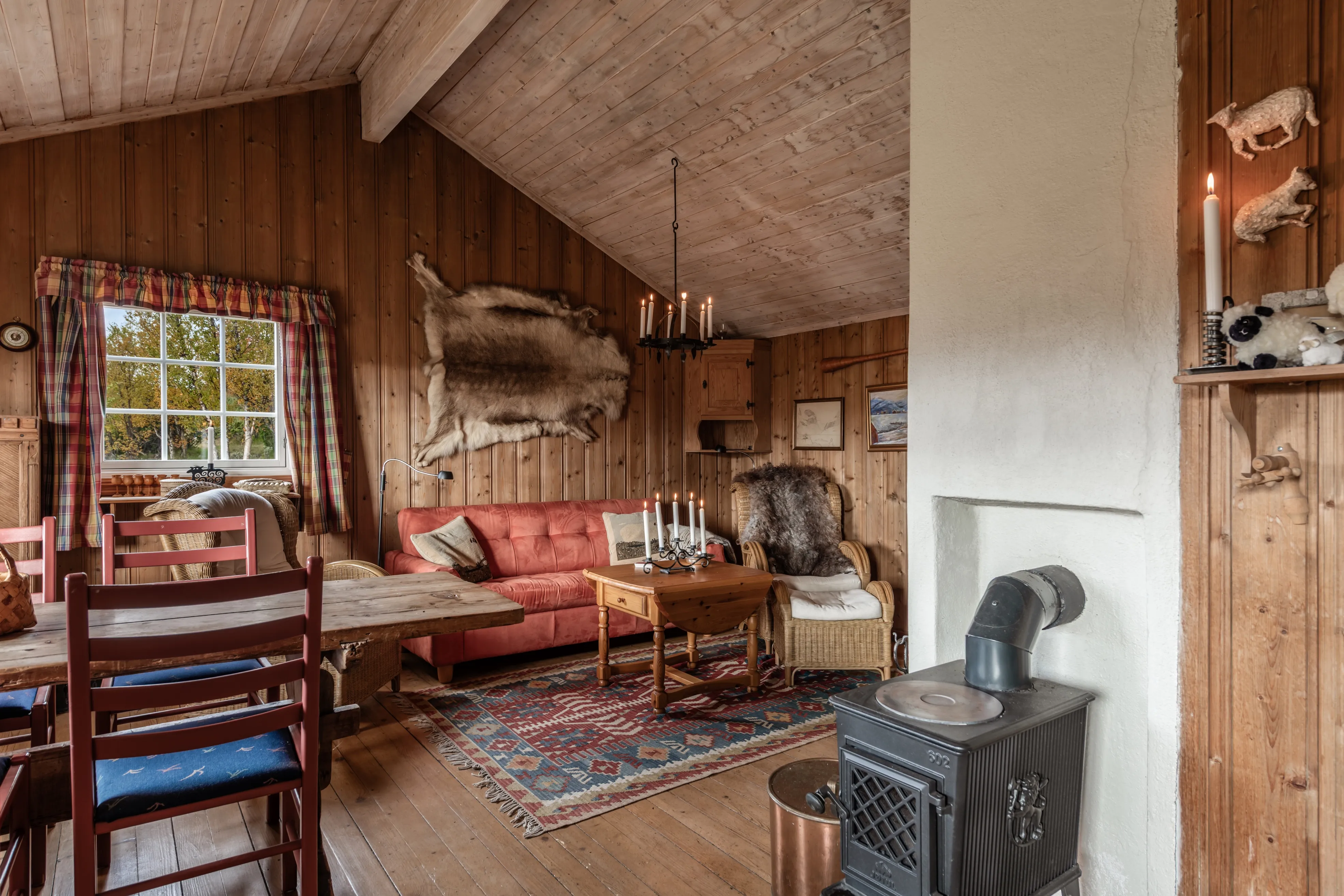 Cabana de meados do século com 3 quartos e aquecimento a lenha na pitoresca Uvdal, na Noruega - Ver imagem 15 de 44