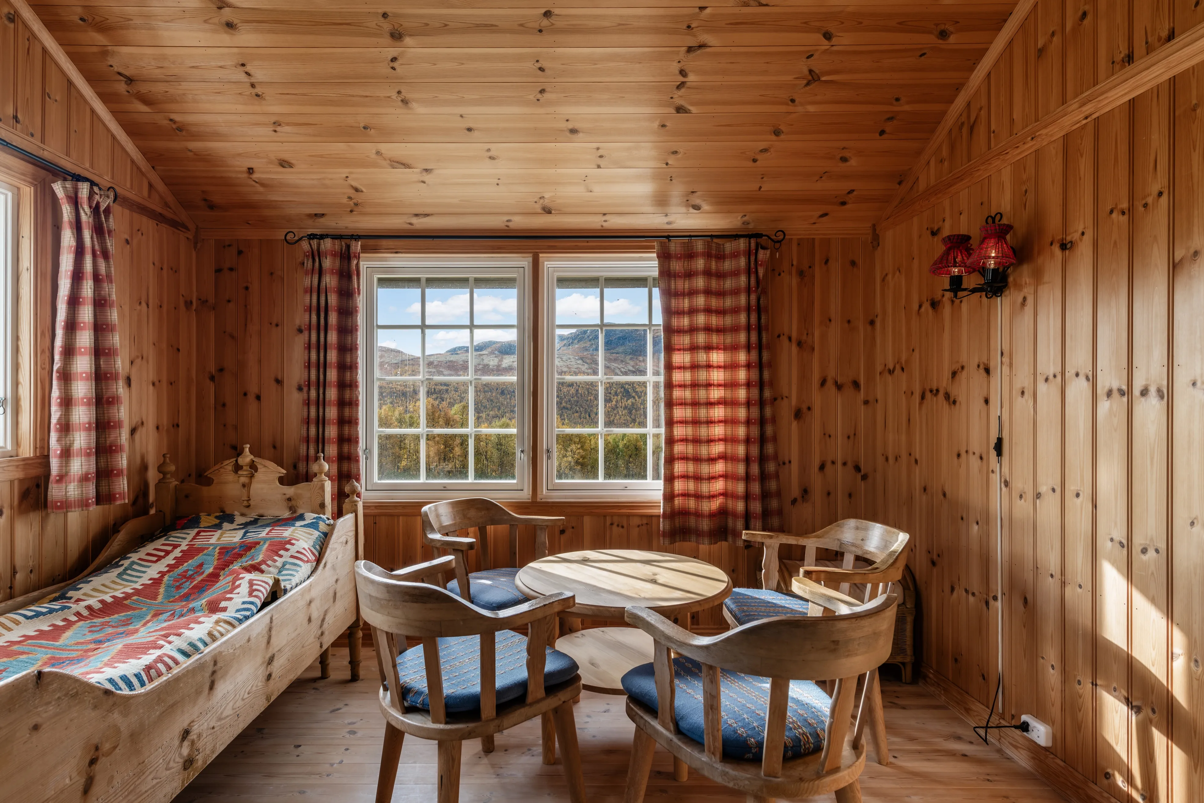 Cabana de meados do século com 3 quartos e aquecimento a lenha na pitoresca Uvdal, na Noruega - Ver imagem 25 de 44
