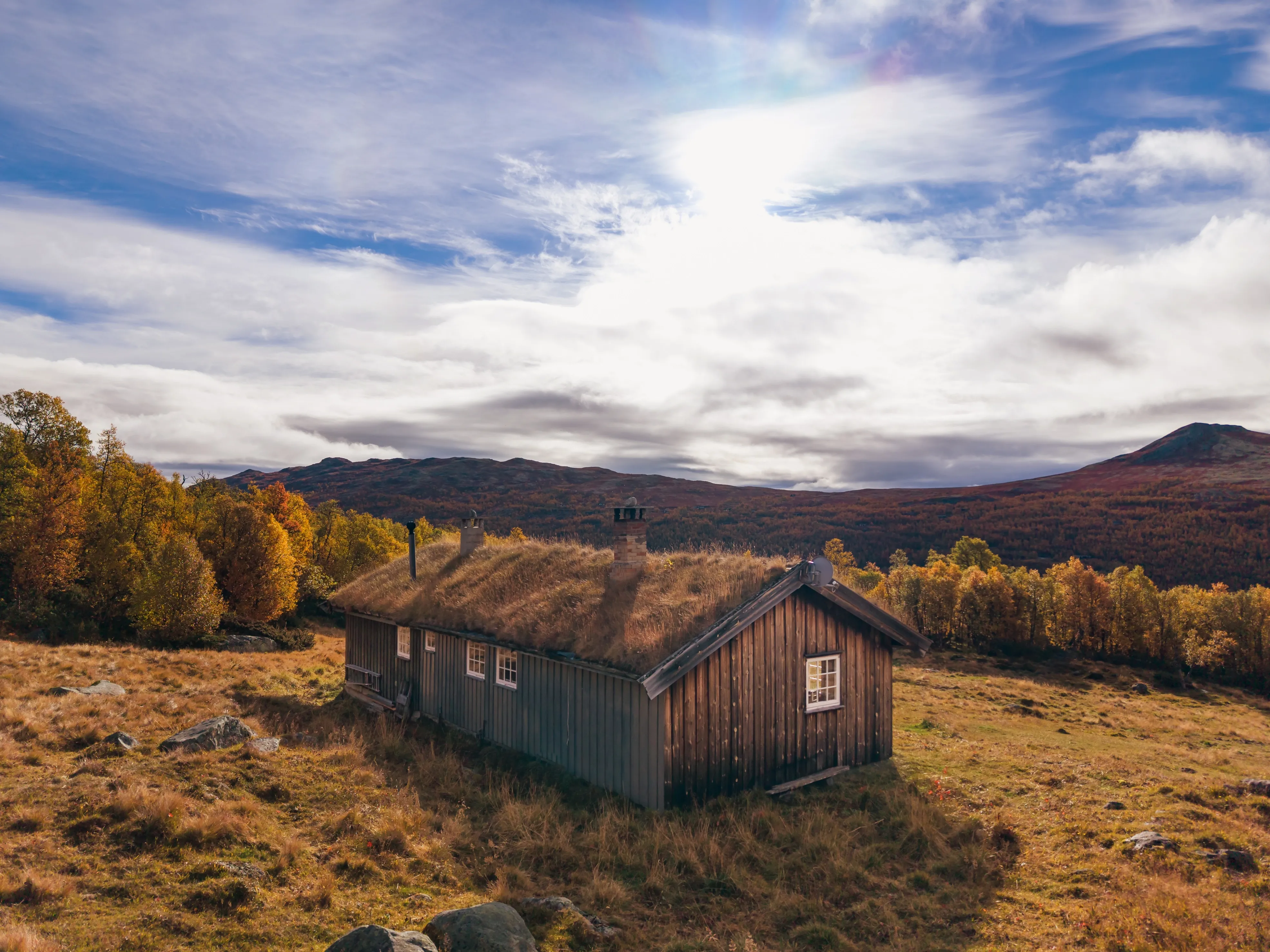 Cabana de meados do século com 3 quartos e aquecimento a lenha na pitoresca Uvdal, na Noruega - Ver imagem 39 de 44