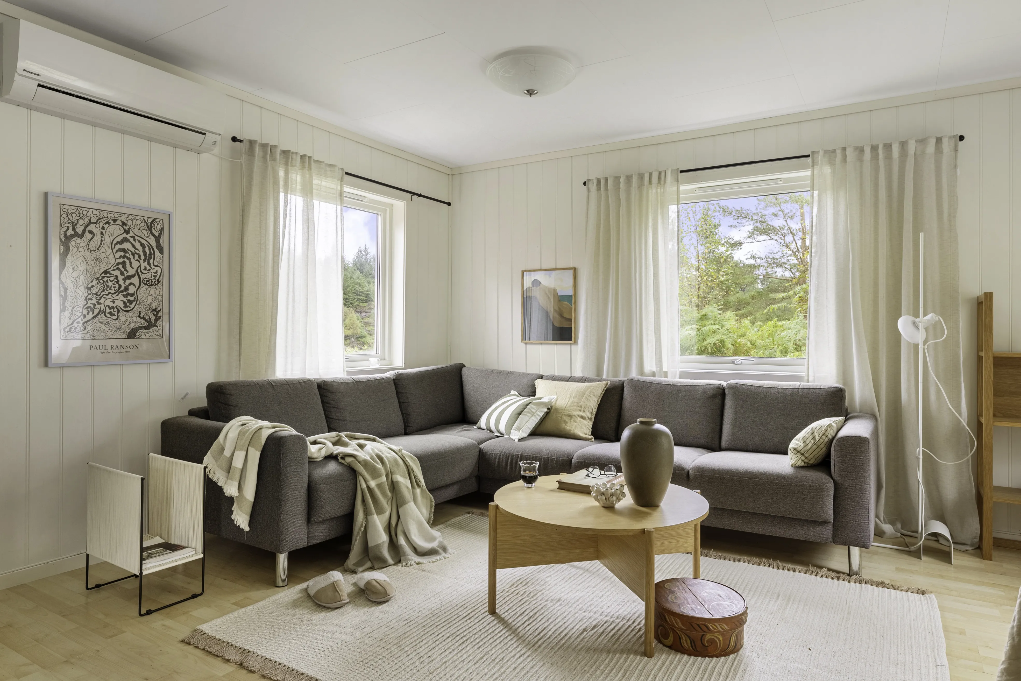 1960s Norwegian Coastal Cabin with Expansive Grounds and Terrace - View image 8 of 32