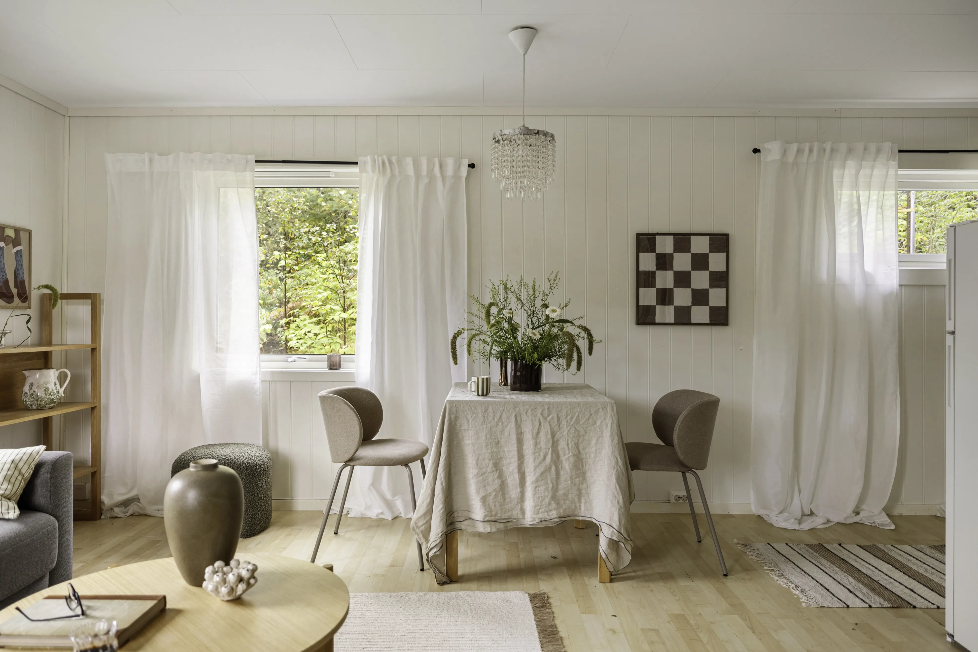 1960s Norwegian Coastal Cabin with Expansive Grounds and Terrace - View image 9 of 32