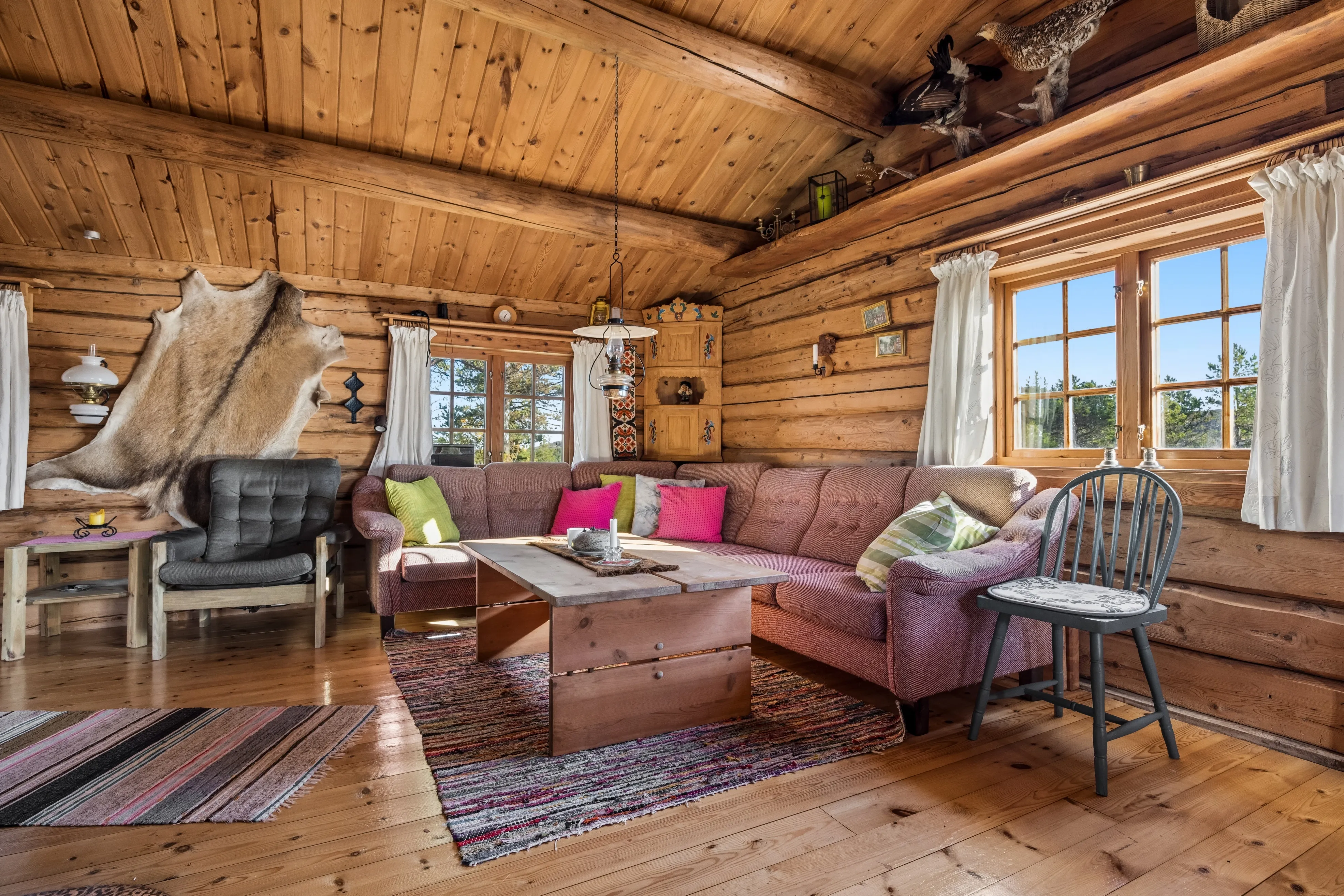 1990s Norwegian Country House with Terrace in Scenic Kvenvær - View image 13 of 36