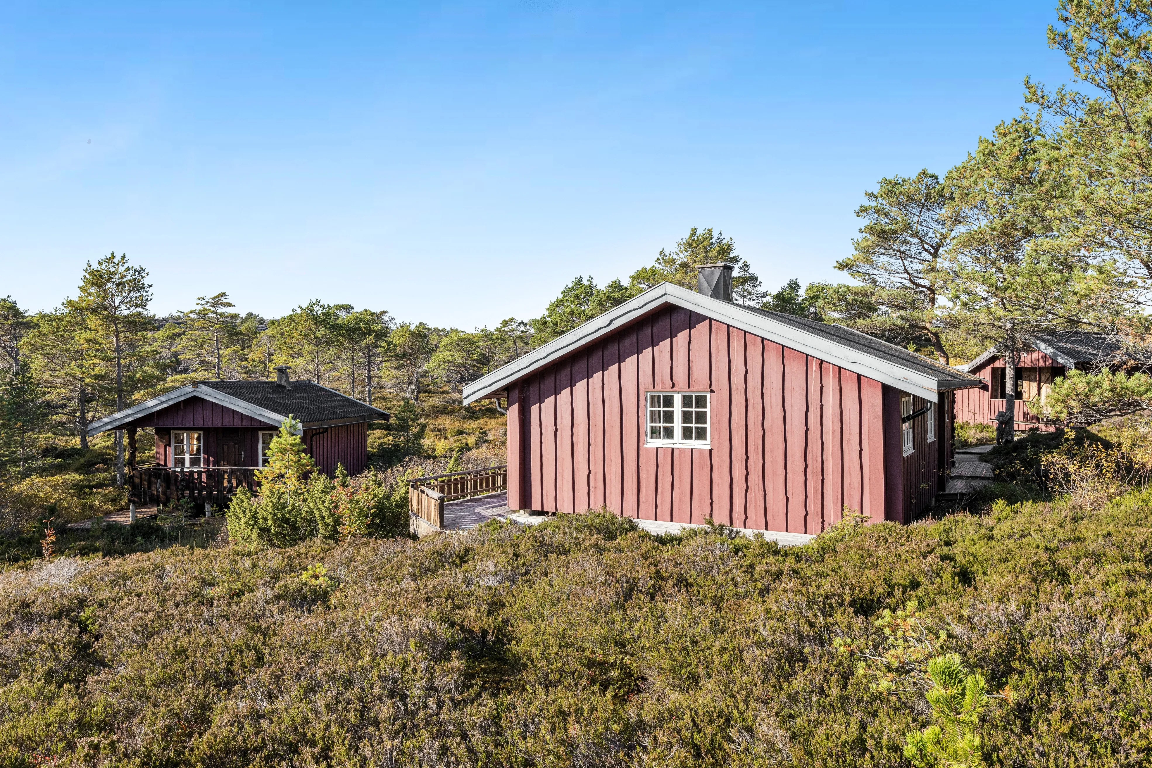 1990s Norwegian Country House with Terrace in Scenic Kvenvær - View image 31 of 36