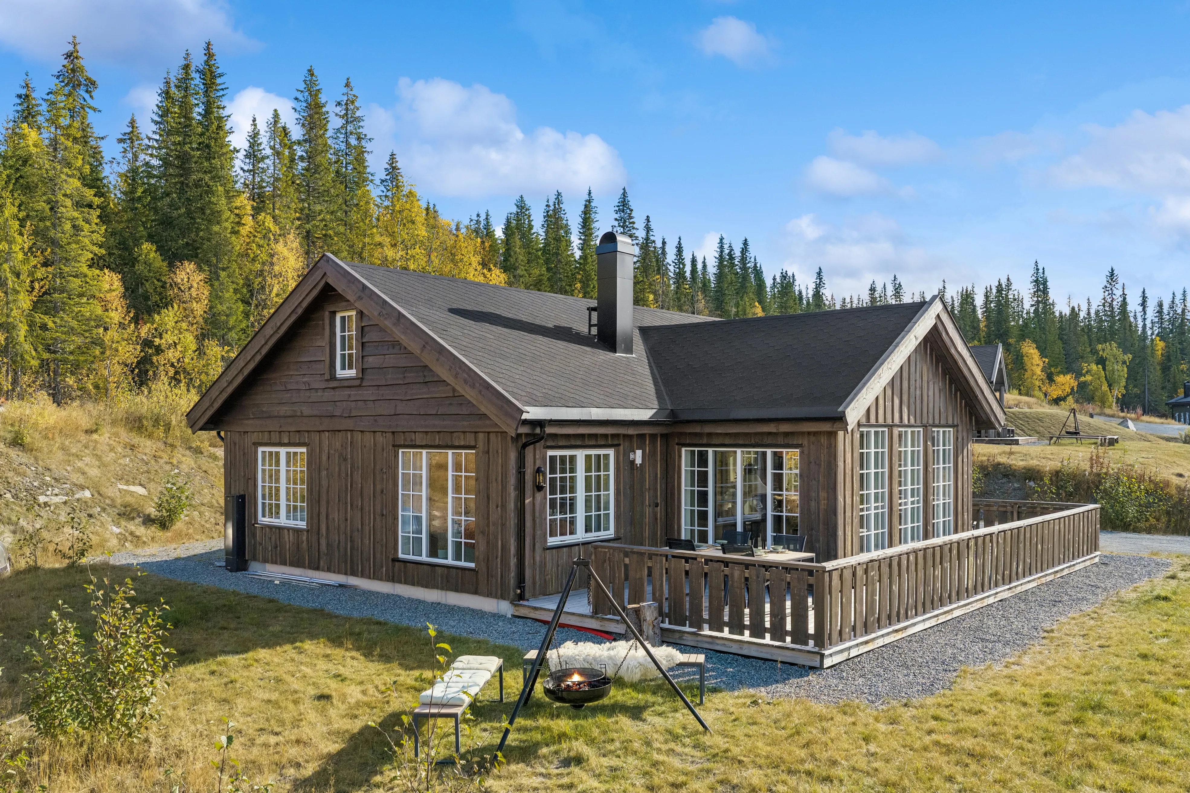 Contemporary 2-Bedroom Cabin with Terrace in Scenic Beito, Norway - Image 1